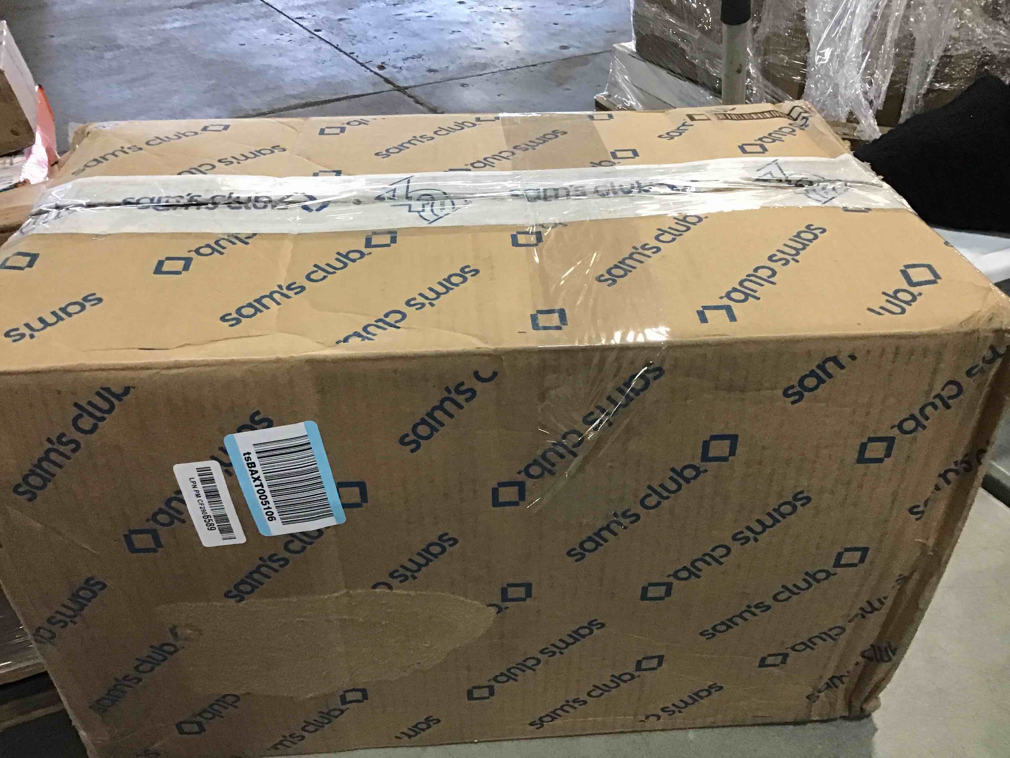https://s3.amazonaws.com/lotting-images-prod/bidfta/BLU6048003_1710341704487.jpeg