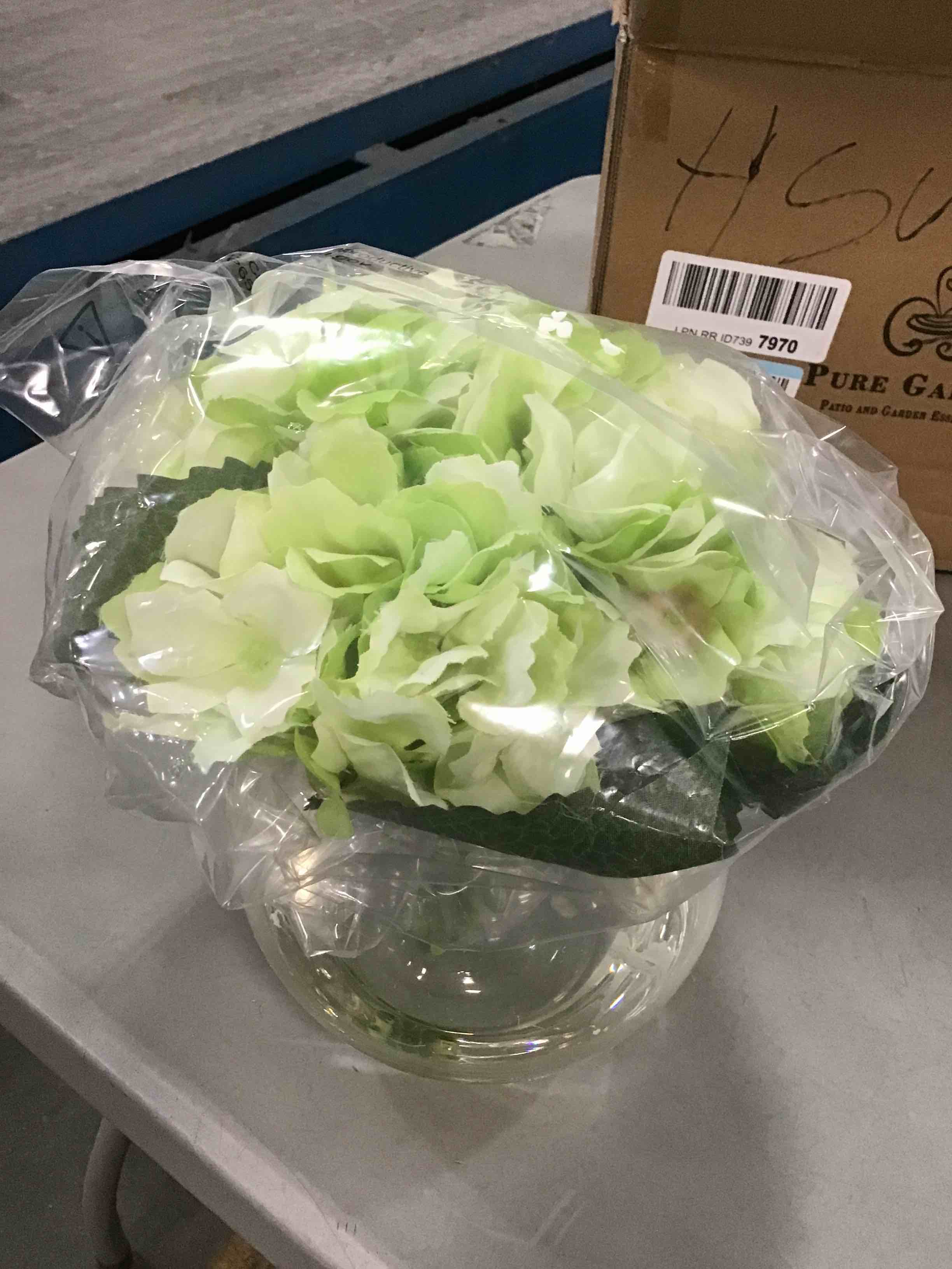 https://s3.amazonaws.com/lotting-images-prod/bidfta/BLU6048254_1710428466311.jpeg