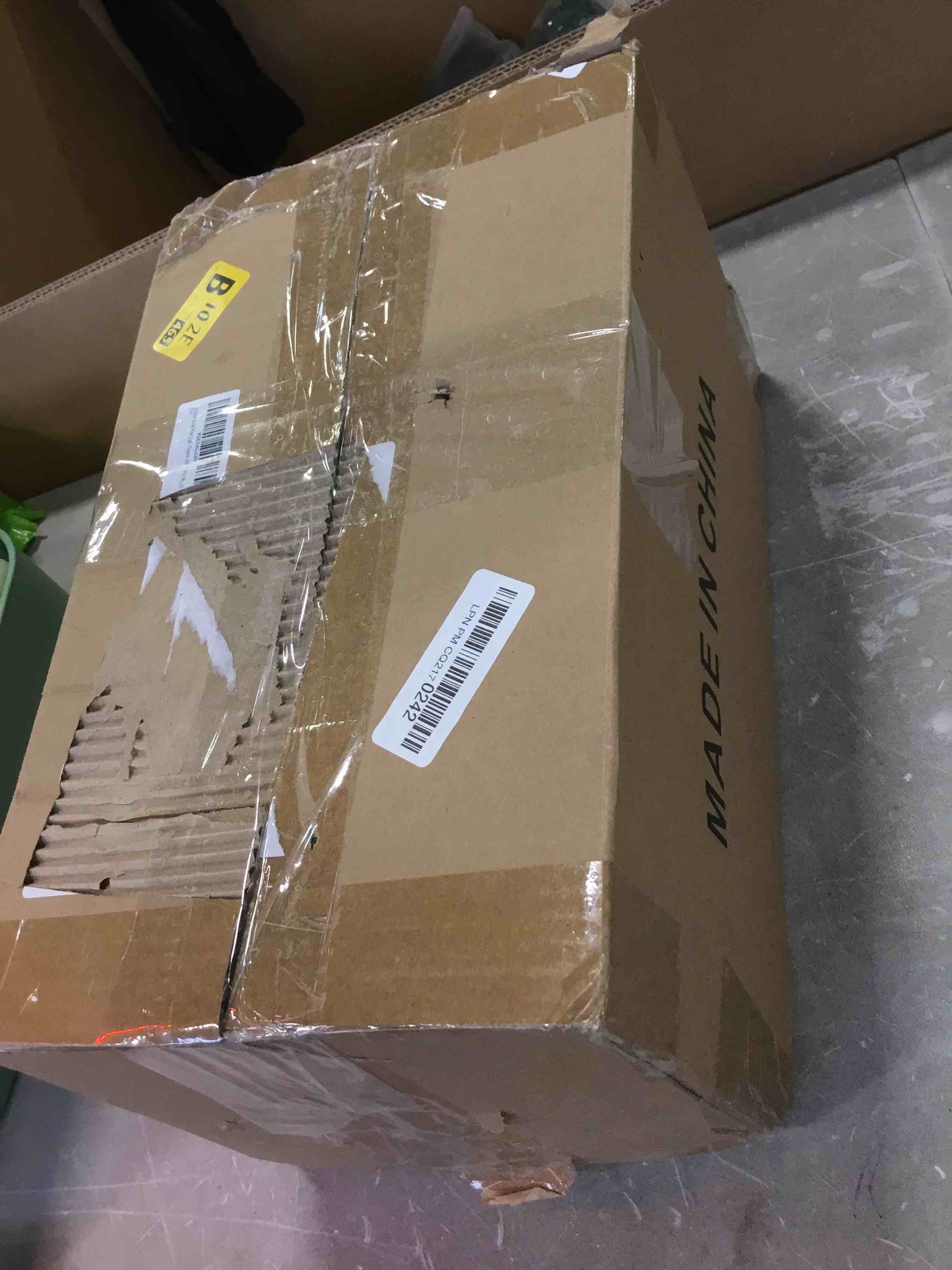 https://s3.amazonaws.com/lotting-images-prod/bidfta/BLU6048715_1710514007423.jpeg
