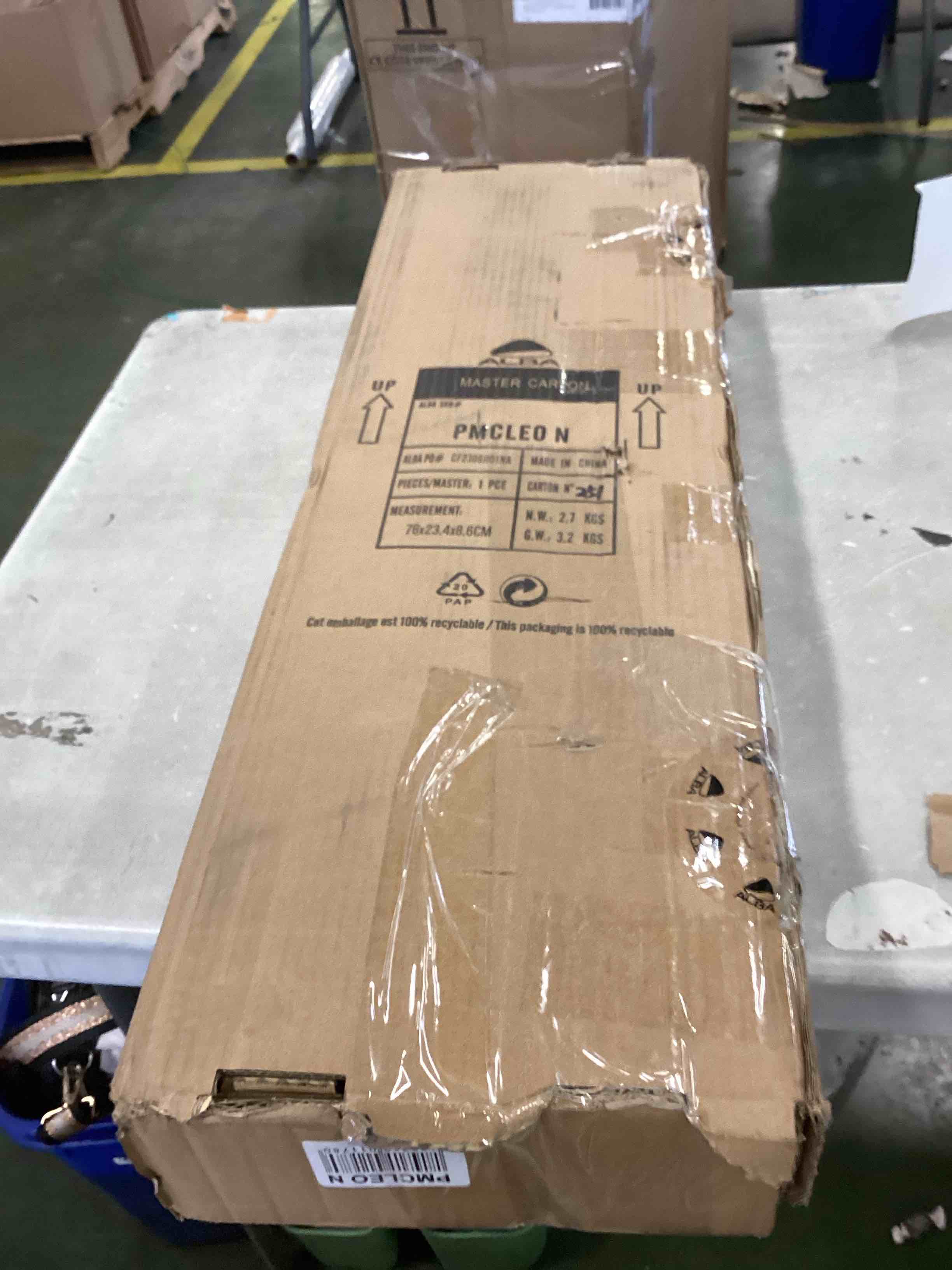 https://s3.amazonaws.com/lotting-images-prod/bidfta/BLU6049887_1711979198099.jpeg