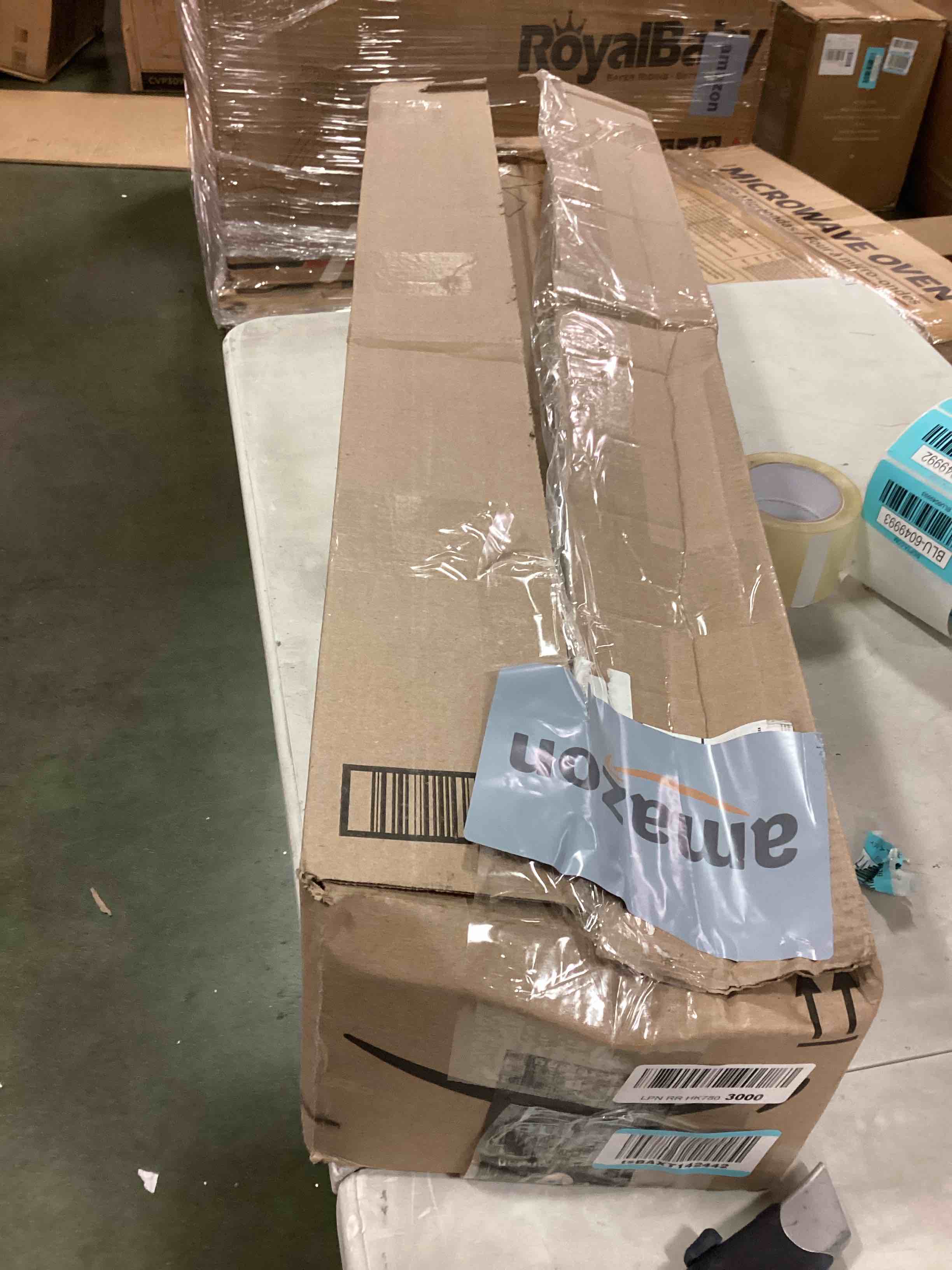 https://s3.amazonaws.com/lotting-images-prod/bidfta/BLU6049992_1709143467937.jpeg