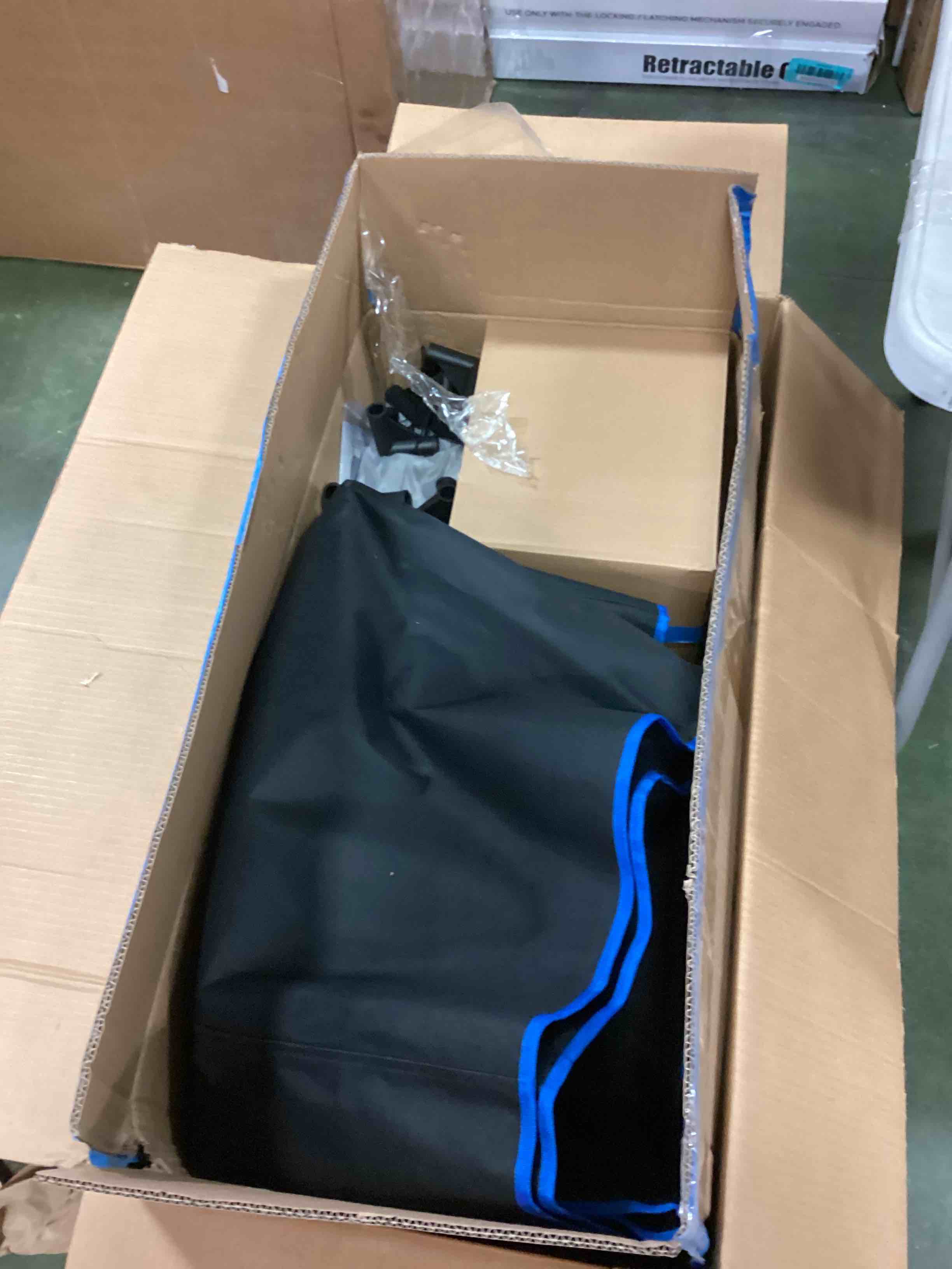 https://s3.amazonaws.com/lotting-images-prod/bidfta/BLU6050022_1709149396084.jpeg