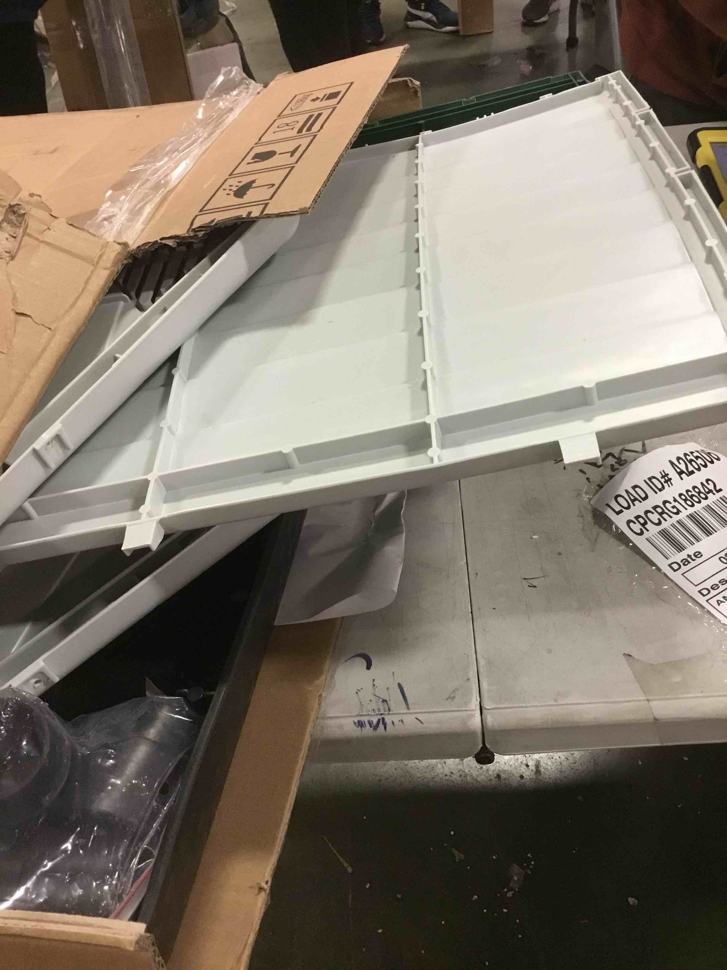 https://s3.amazonaws.com/lotting-images-prod/bidfta/BLU6050023_1709149501833.jpeg