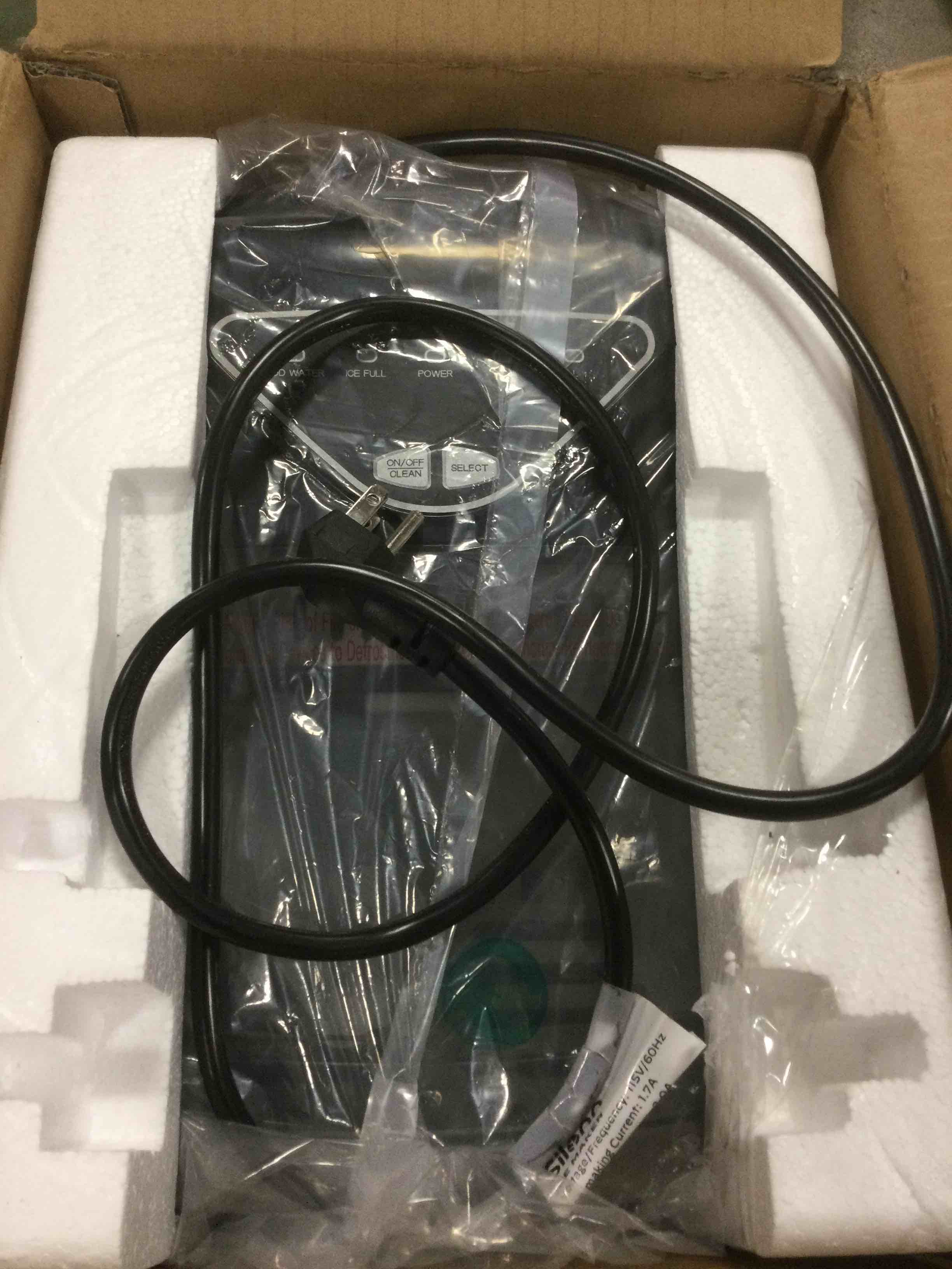 https://s3.amazonaws.com/lotting-images-prod/bidfta/BLU6050210_1709324971077.jpeg