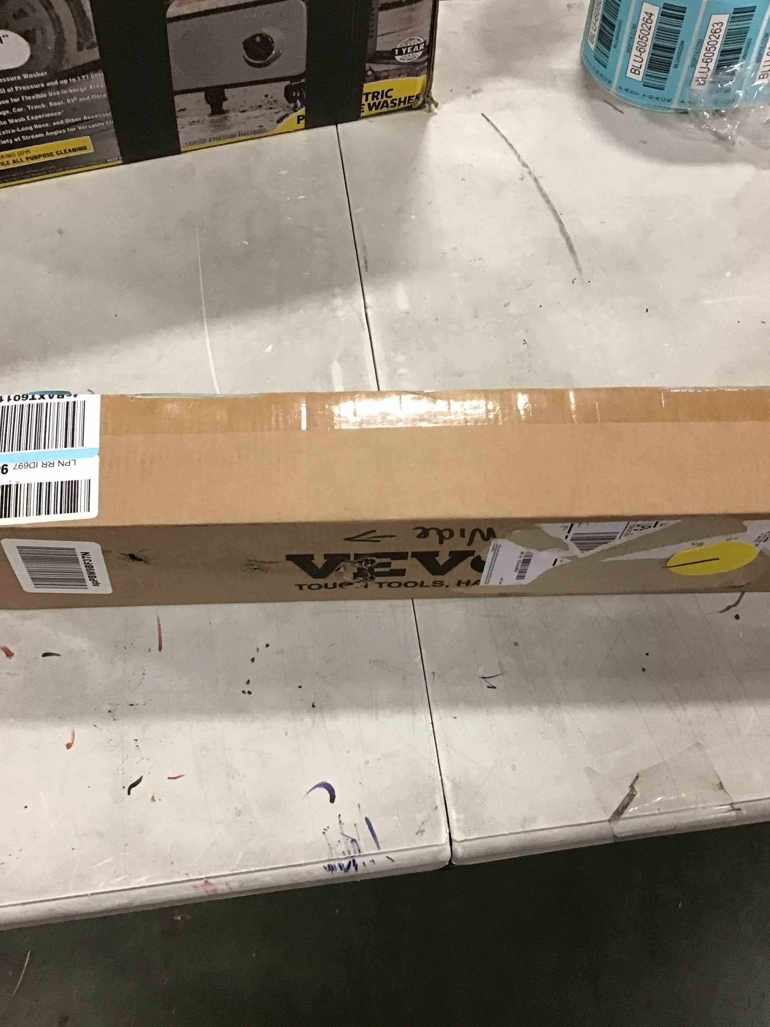 https://s3.amazonaws.com/lotting-images-prod/bidfta/BLU6050264_1709562026892.jpeg