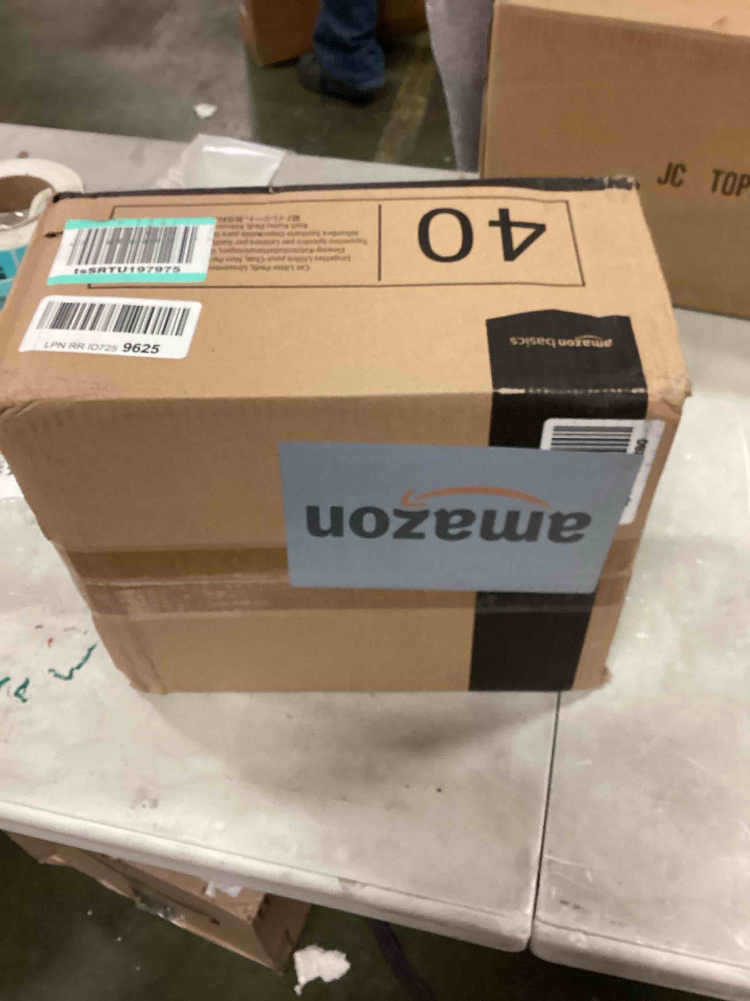 https://s3.amazonaws.com/lotting-images-prod/bidfta/BLU6050403_1709581124645.jpeg