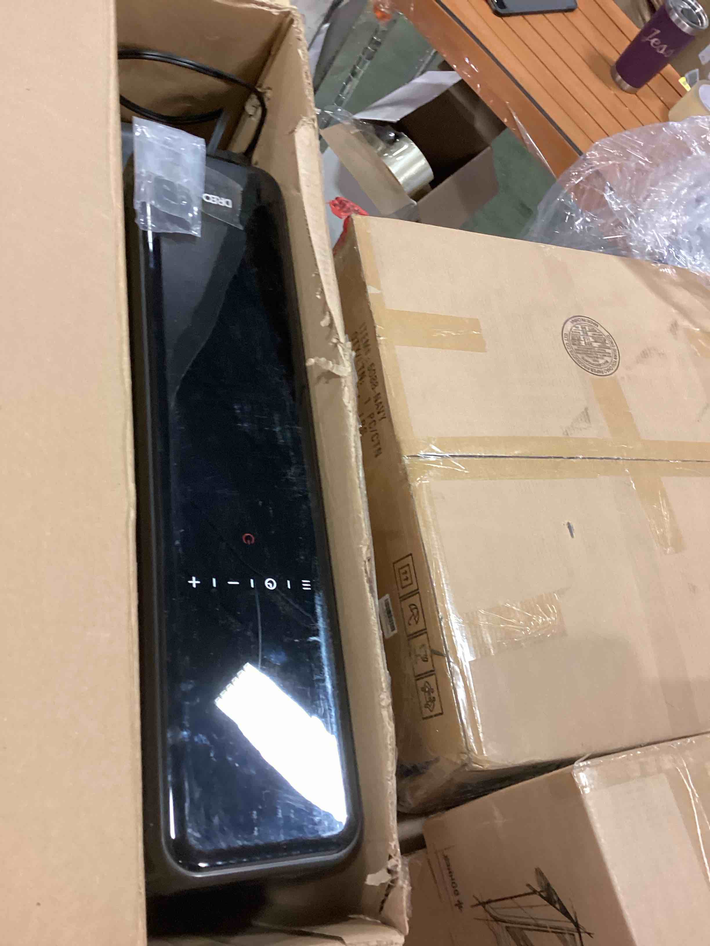 https://s3.amazonaws.com/lotting-images-prod/bidfta/BLU6050477_1709645459073.jpeg