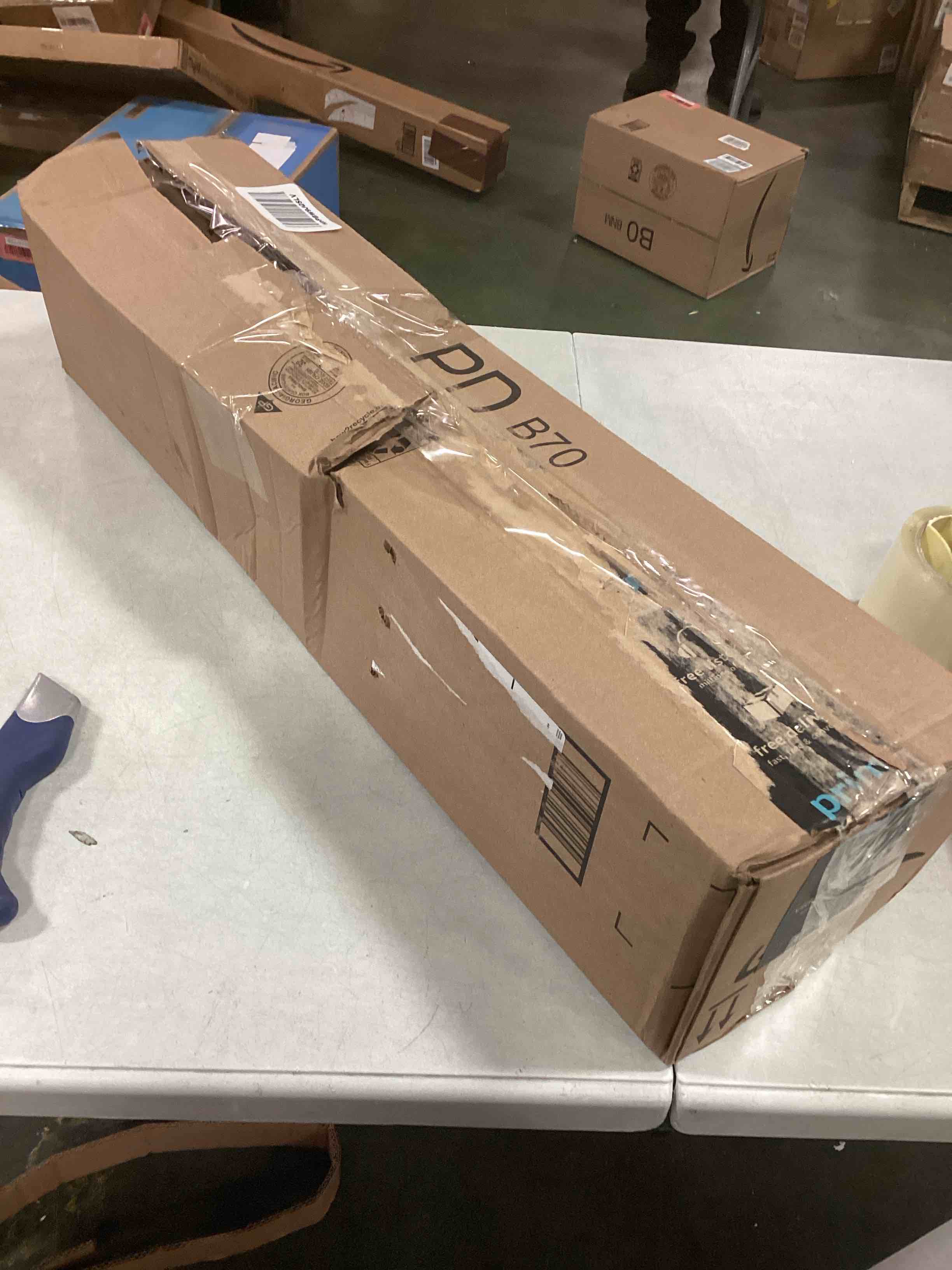 https://s3.amazonaws.com/lotting-images-prod/bidfta/BLU6050833_1709905556524.jpeg