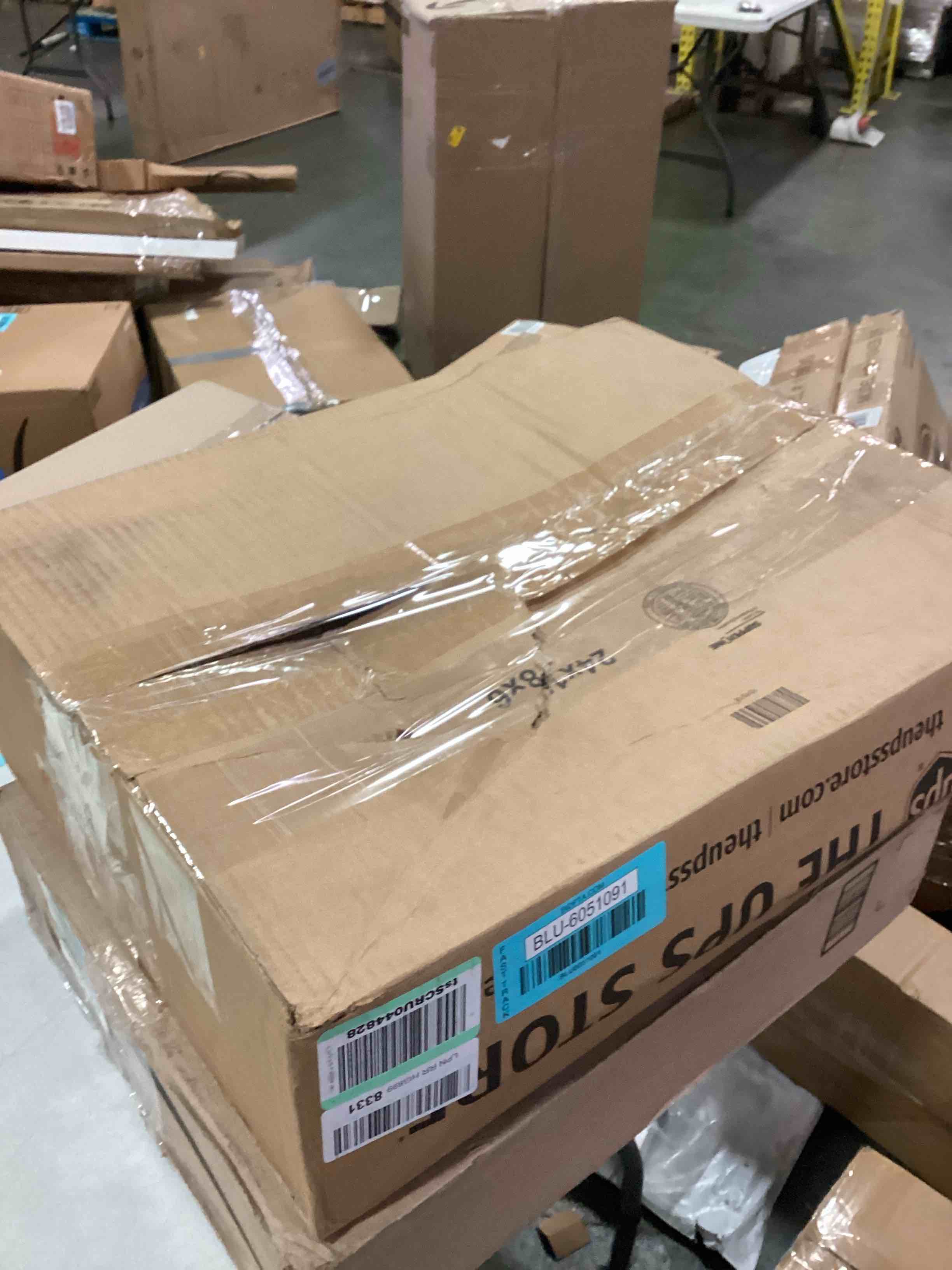 https://s3.amazonaws.com/lotting-images-prod/bidfta/BLU6051091_1710186313889.jpeg