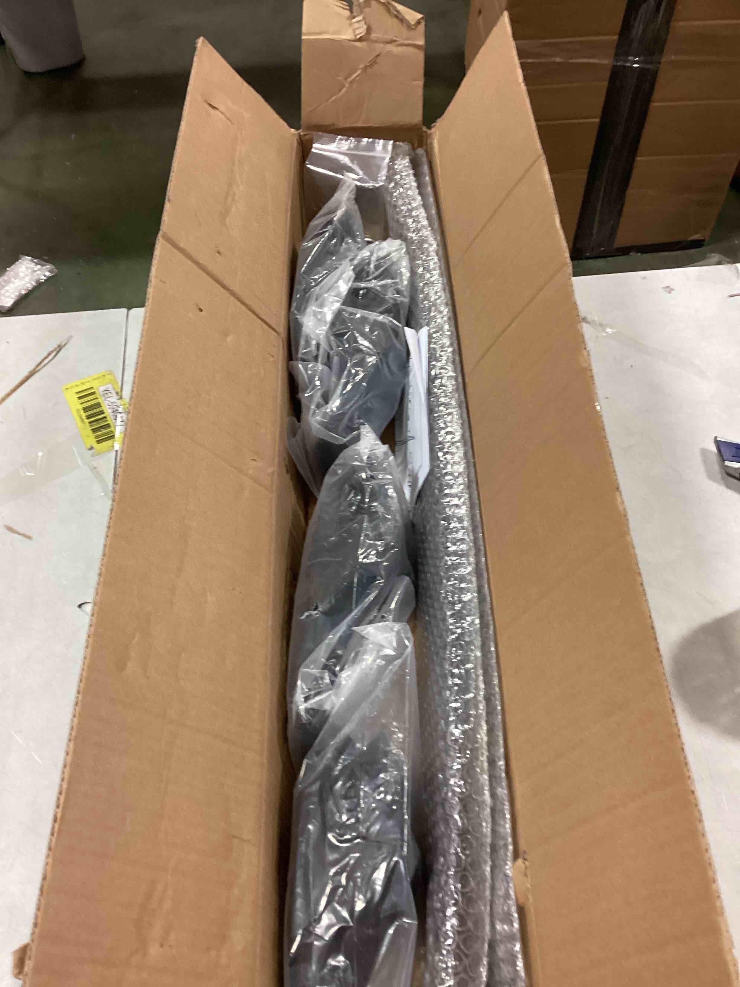 https://s3.amazonaws.com/lotting-images-prod/bidfta/BLU6051104_1710244715187.jpeg