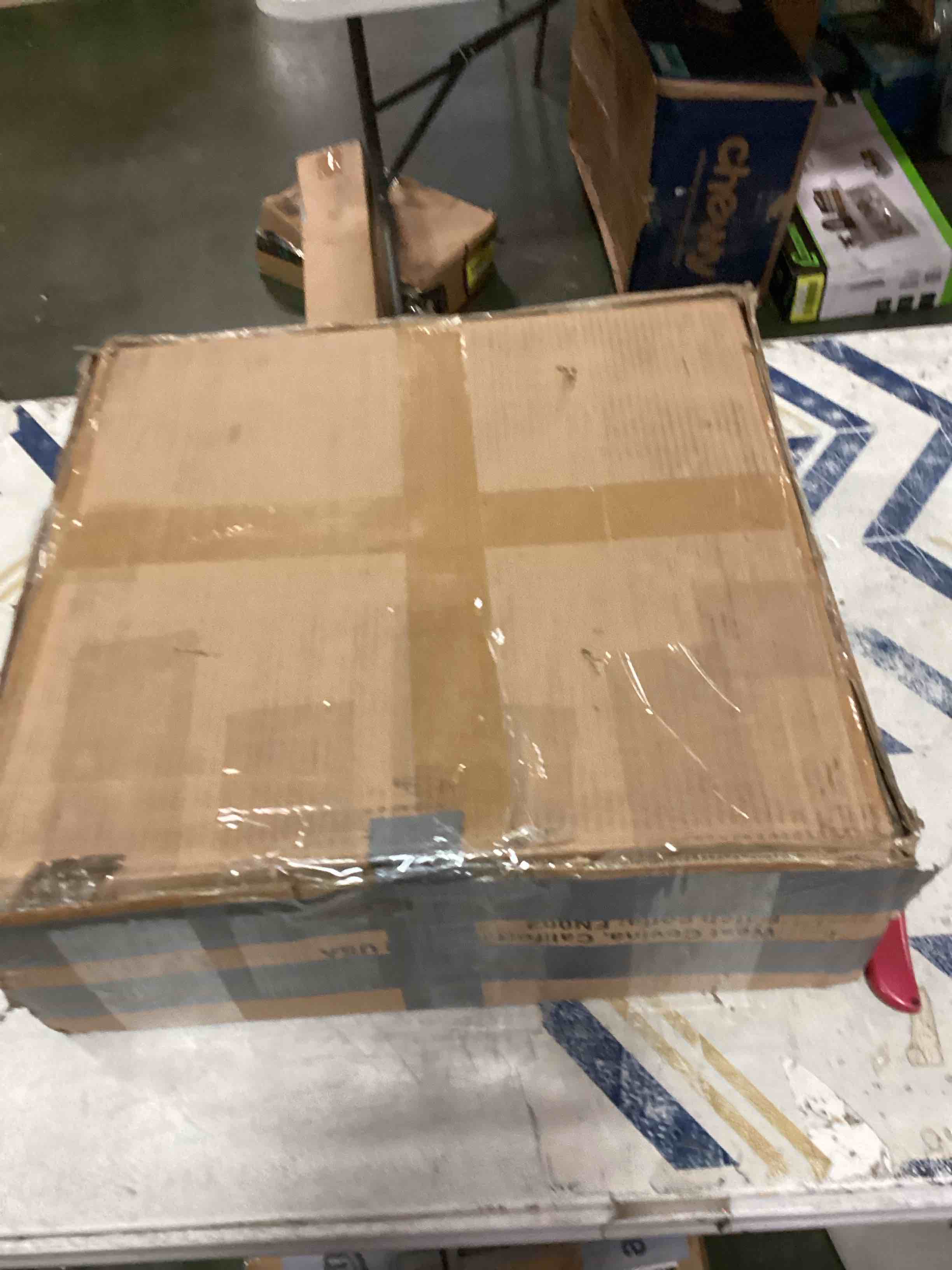https://s3.amazonaws.com/lotting-images-prod/bidfta/BLU6051392_1710424186491.jpeg