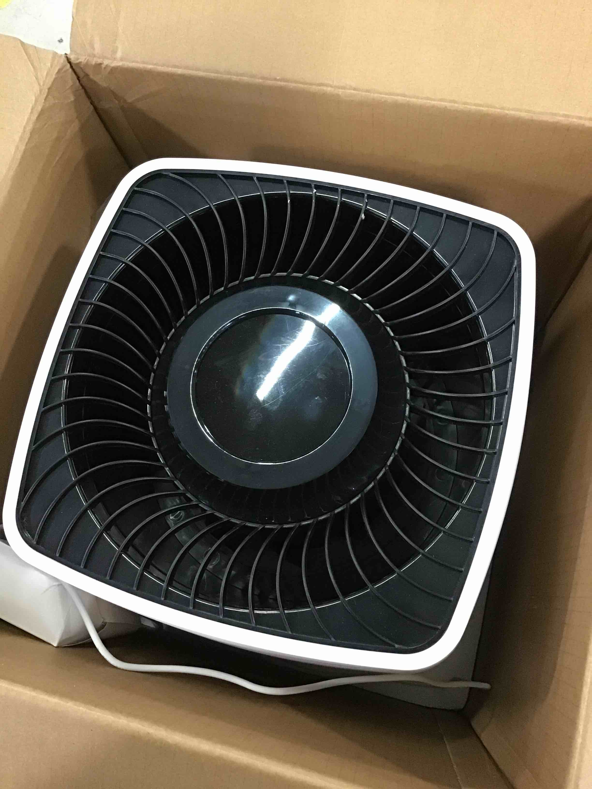 https://s3.amazonaws.com/lotting-images-prod/bidfta/BLU6051514_1709049366975.jpeg