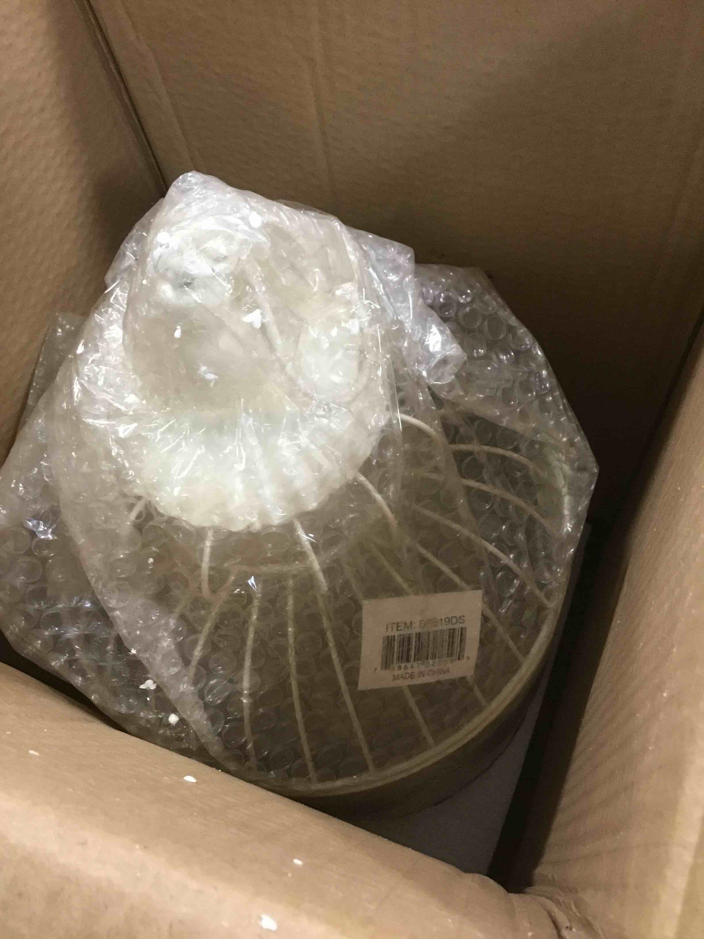 https://s3.amazonaws.com/lotting-images-prod/bidfta/BLU6051711_1709134362545.jpeg
