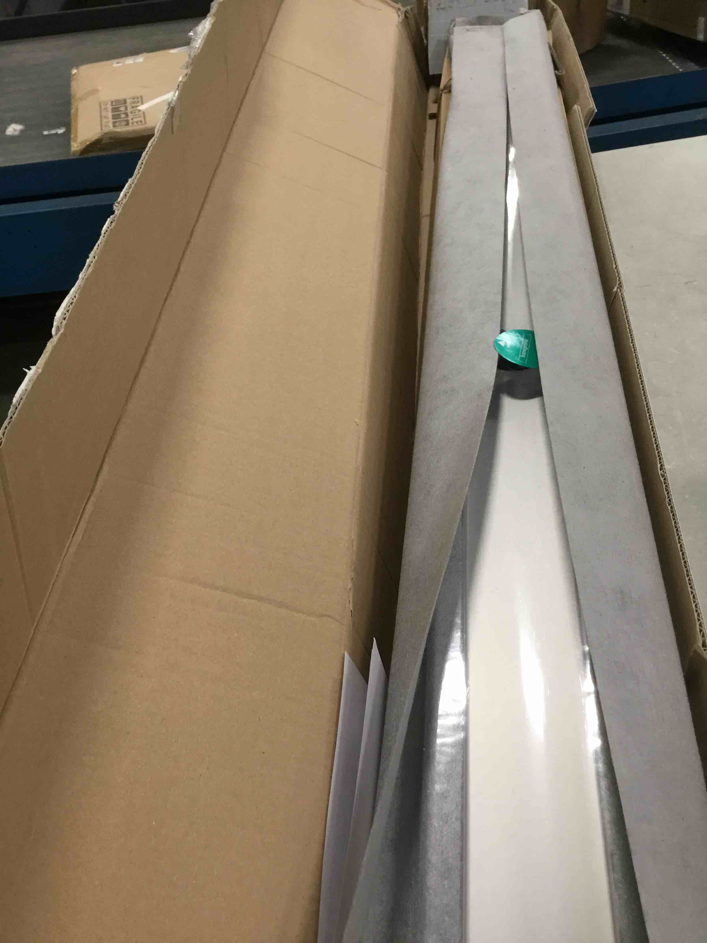 https://s3.amazonaws.com/lotting-images-prod/bidfta/BLU6051720_1709135398186.jpeg