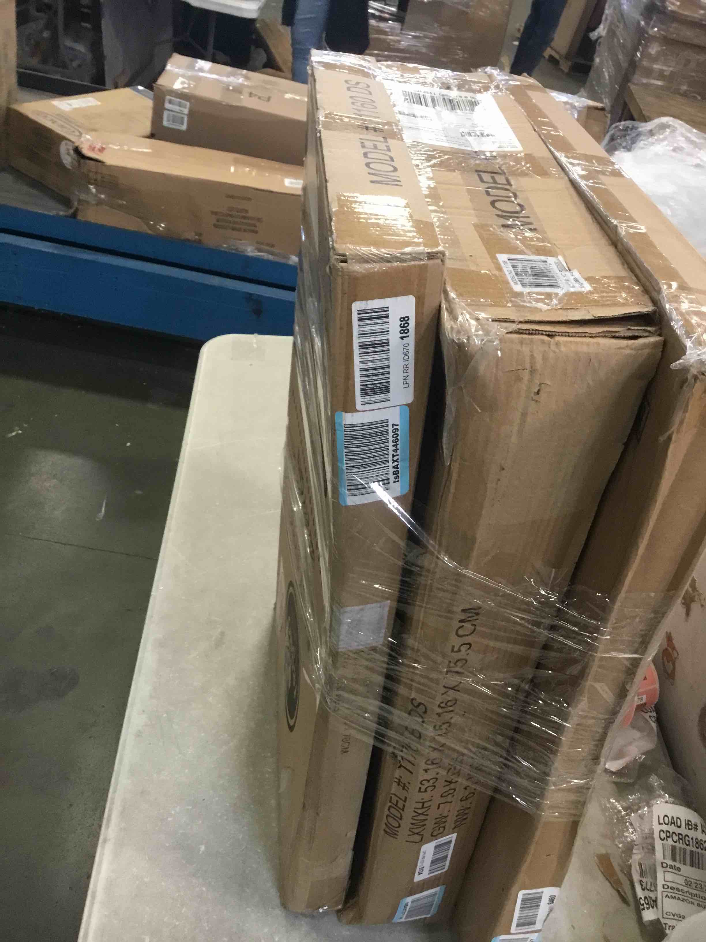https://s3.amazonaws.com/lotting-images-prod/bidfta/BLU6051845_1709154532621.jpeg