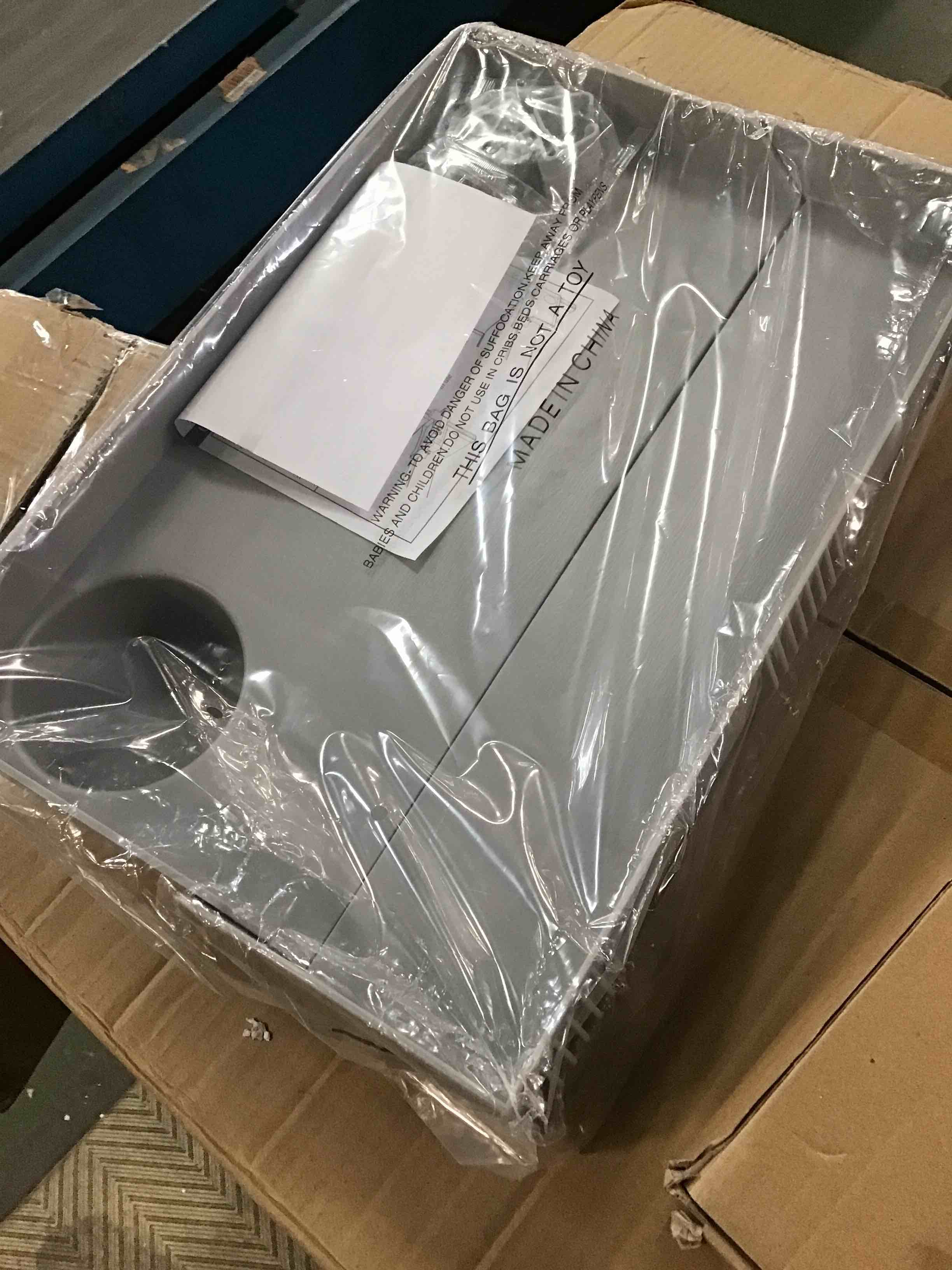 https://s3.amazonaws.com/lotting-images-prod/bidfta/BLU6052443_1709407730808.jpeg