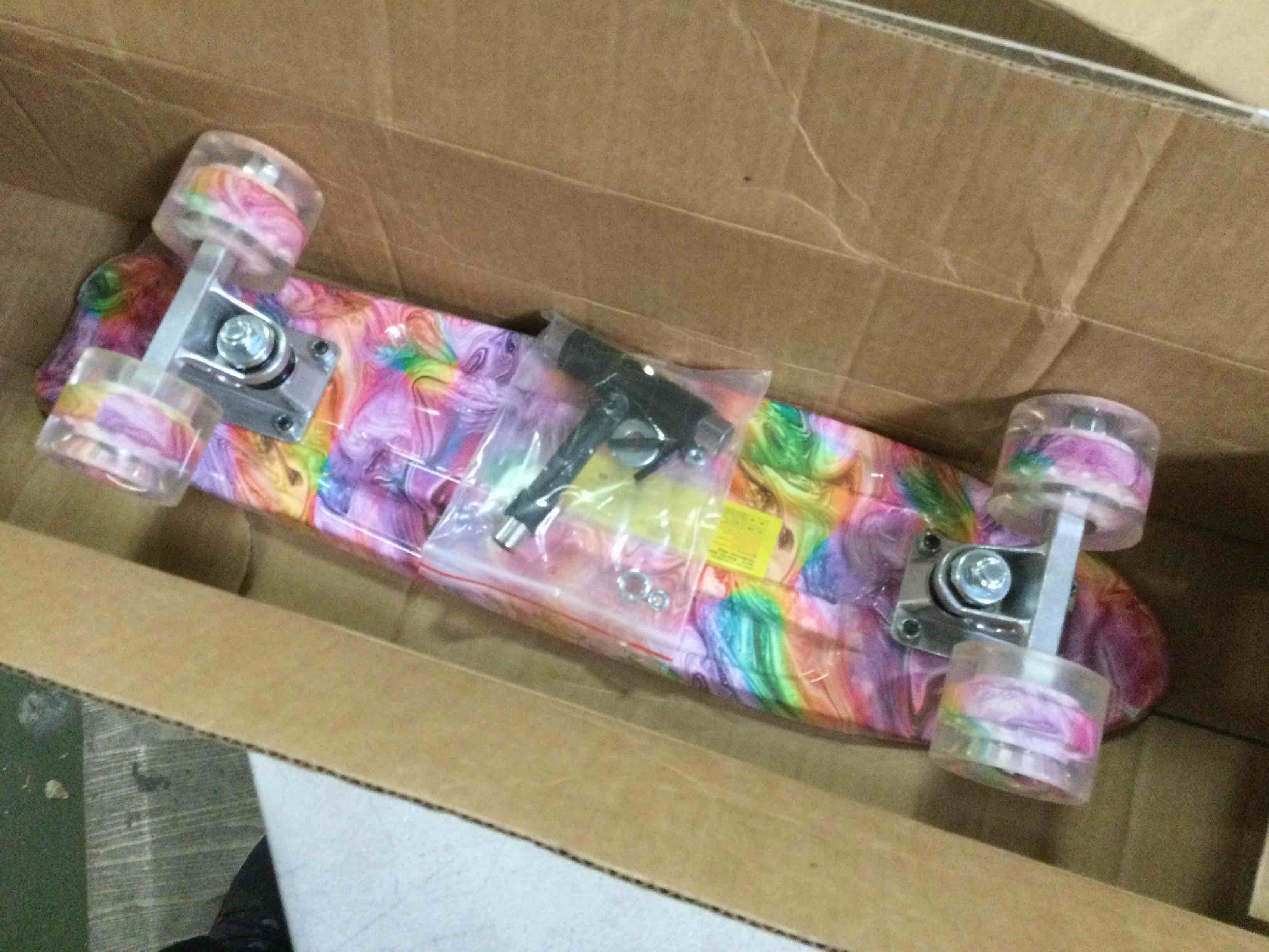 https://s3.amazonaws.com/lotting-images-prod/bidfta/BLU6052605_1709576072790.jpeg