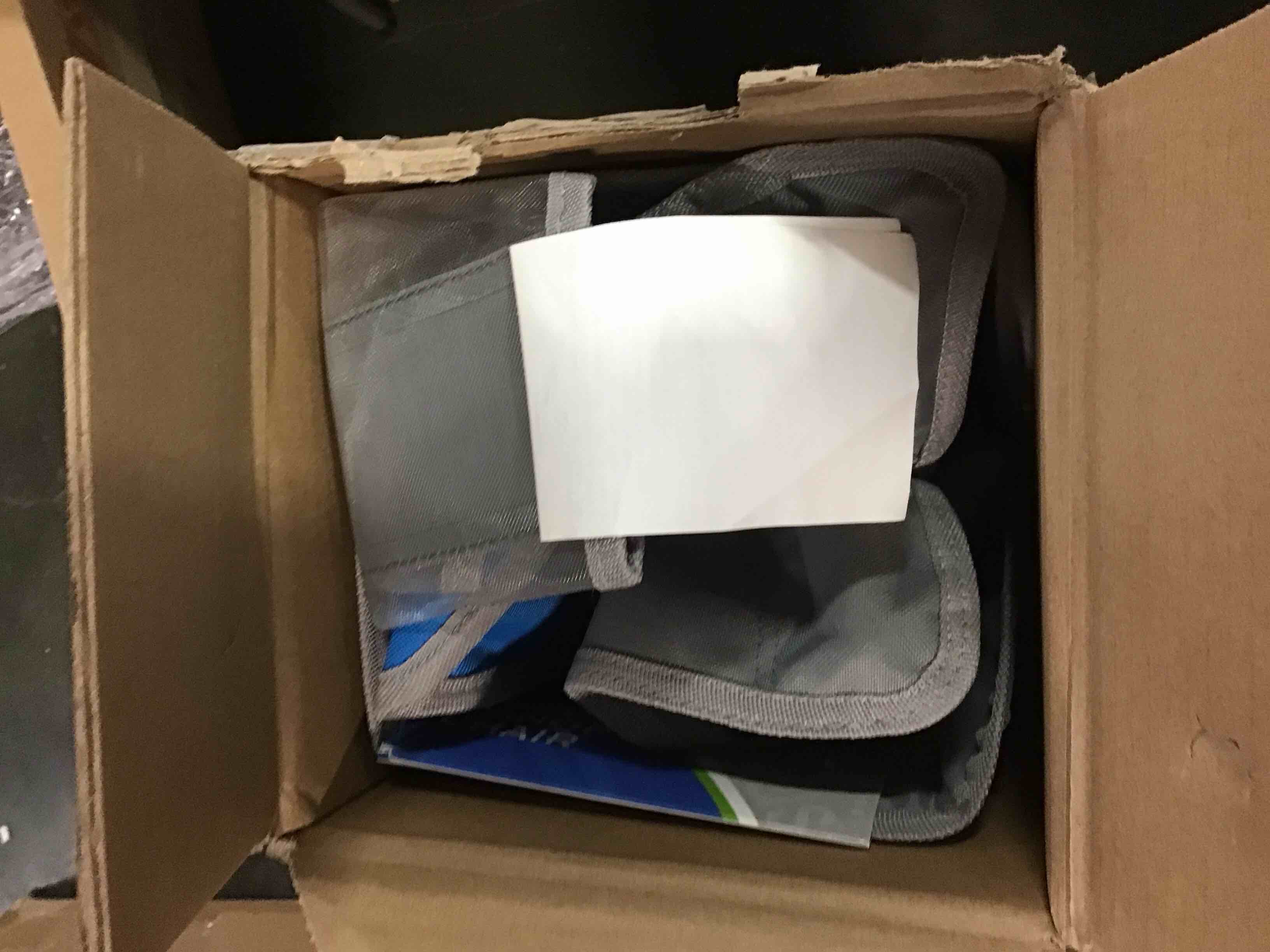 https://s3.amazonaws.com/lotting-images-prod/bidfta/BLU6053015_1709145253241.jpeg