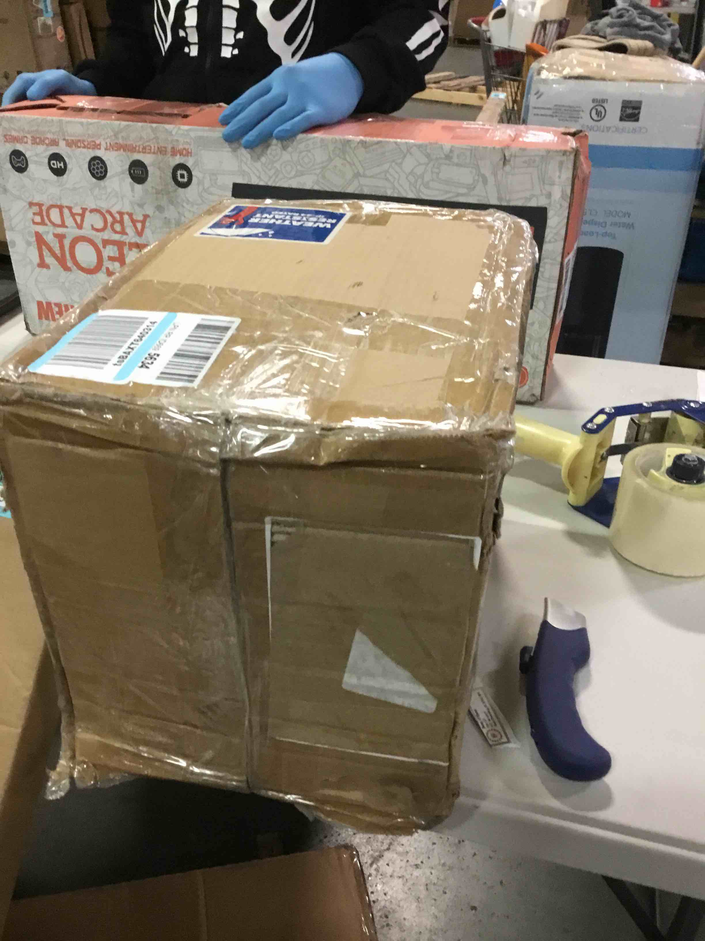 https://s3.amazonaws.com/lotting-images-prod/bidfta/BLU6053057_1709150970208.jpeg