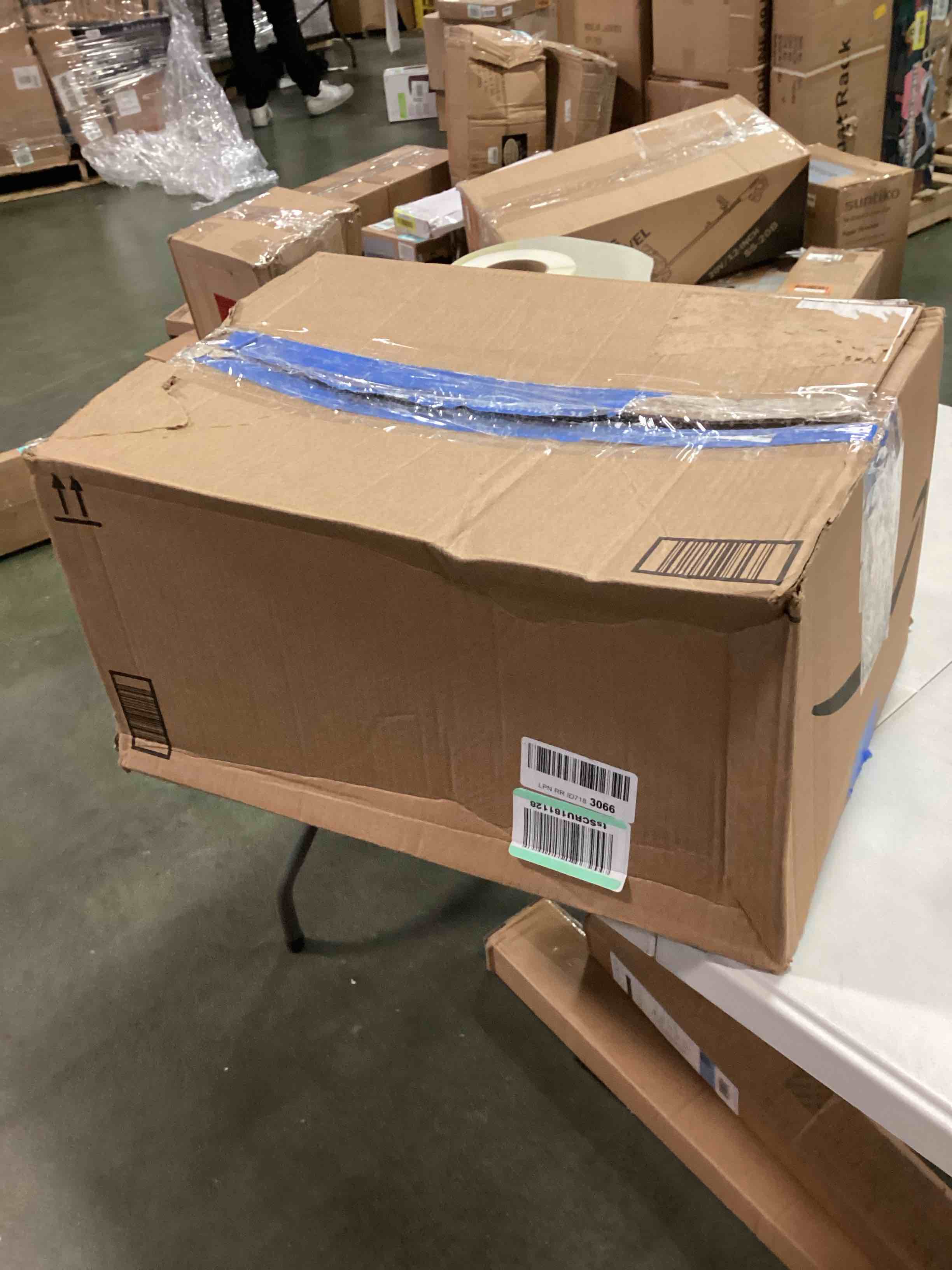 https://s3.amazonaws.com/lotting-images-prod/bidfta/BLU6053379_1709647131041.jpeg