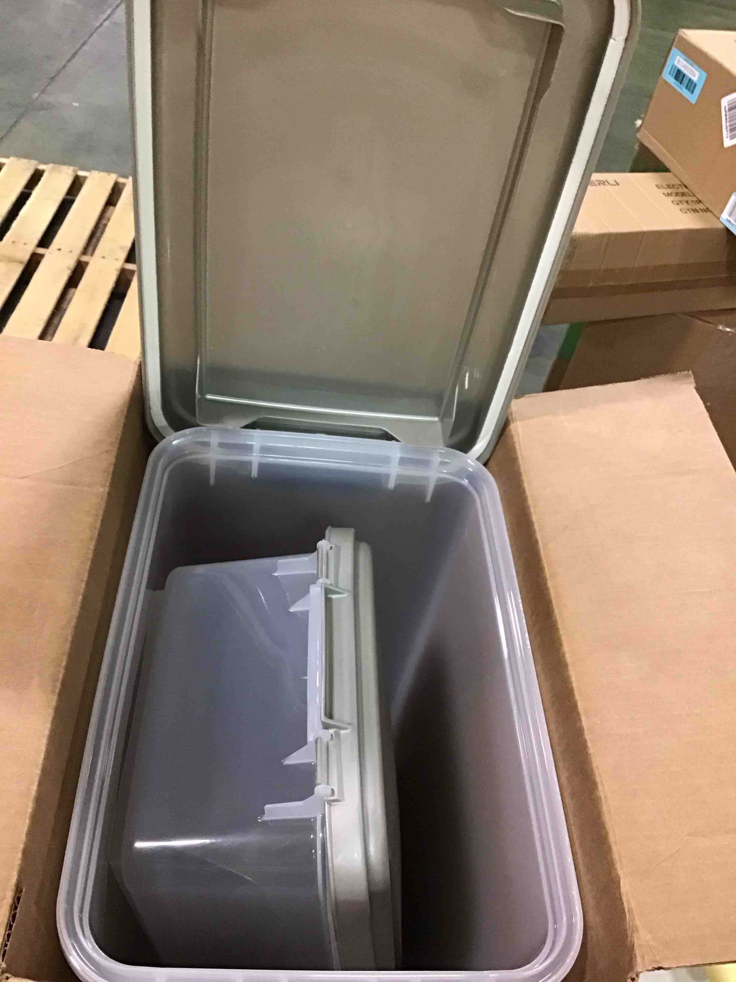 https://s3.amazonaws.com/lotting-images-prod/bidfta/BLU6053565_1709836564014.jpeg