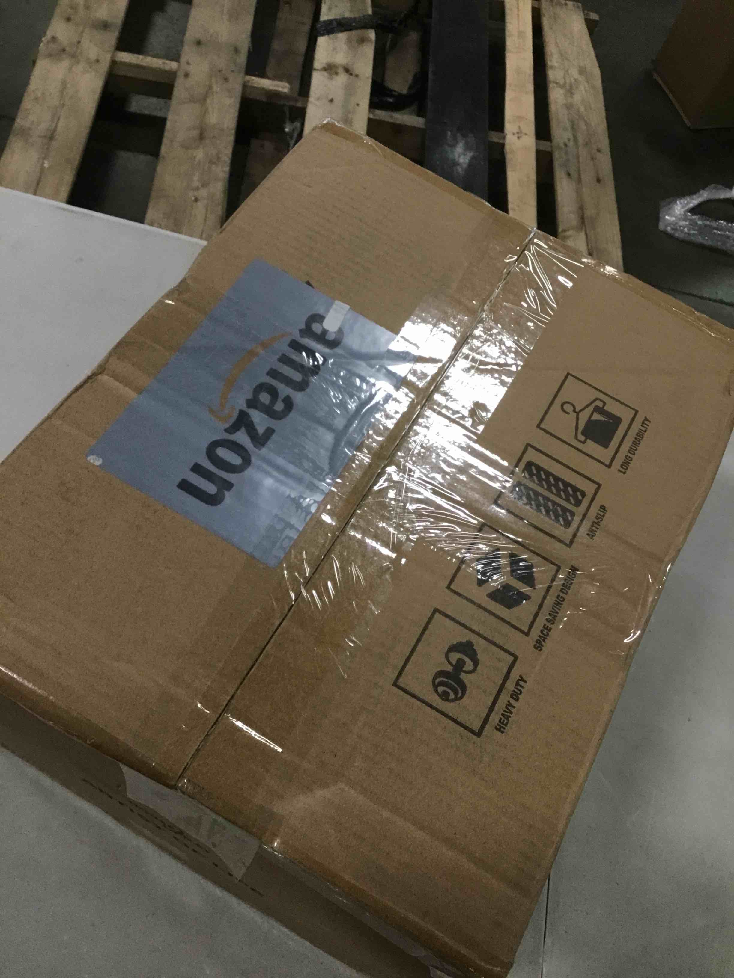 https://s3.amazonaws.com/lotting-images-prod/bidfta/BLU6053719_1710168907096.jpeg