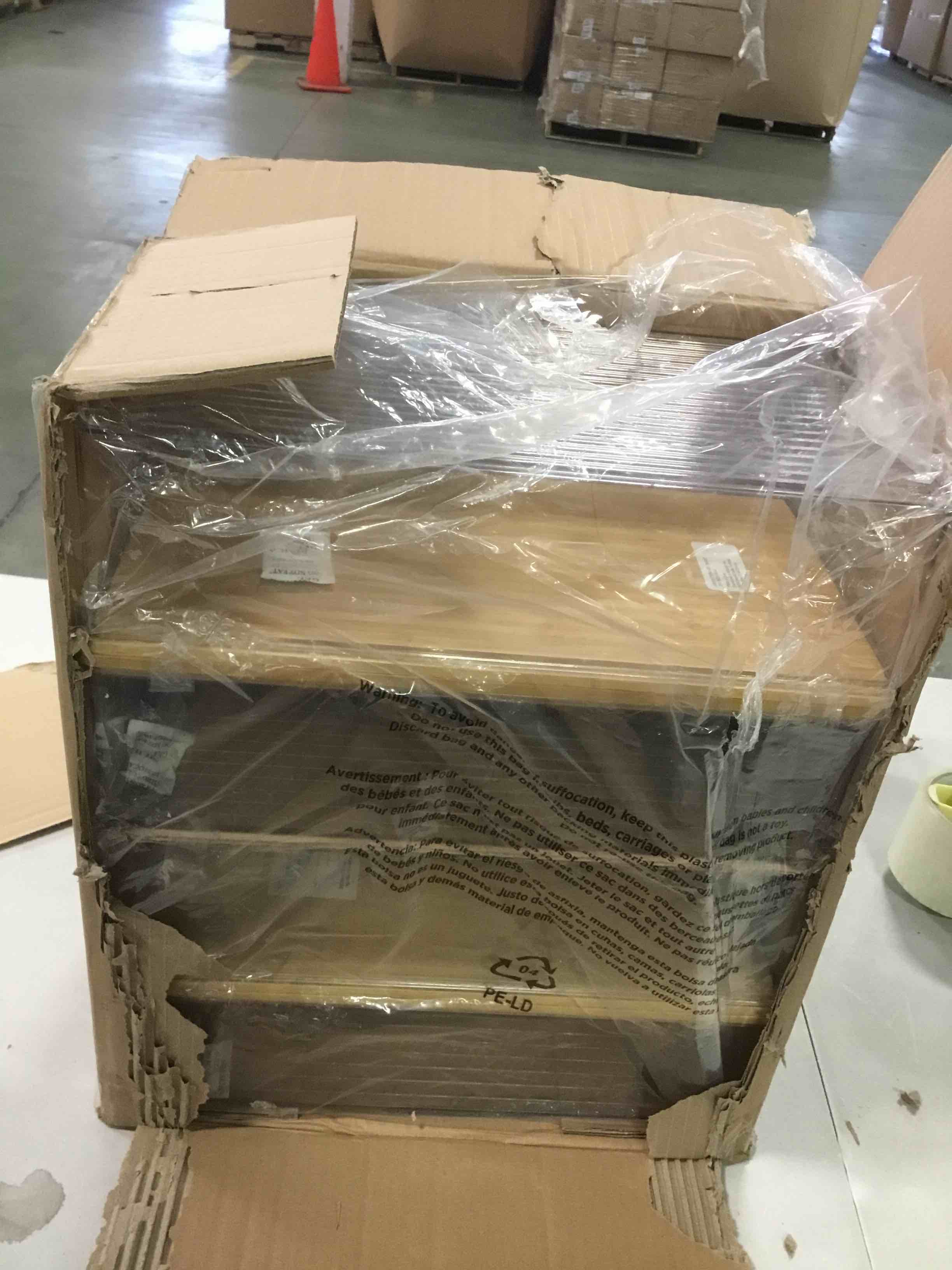 https://s3.amazonaws.com/lotting-images-prod/bidfta/BLU6053746_1710176523524.jpeg