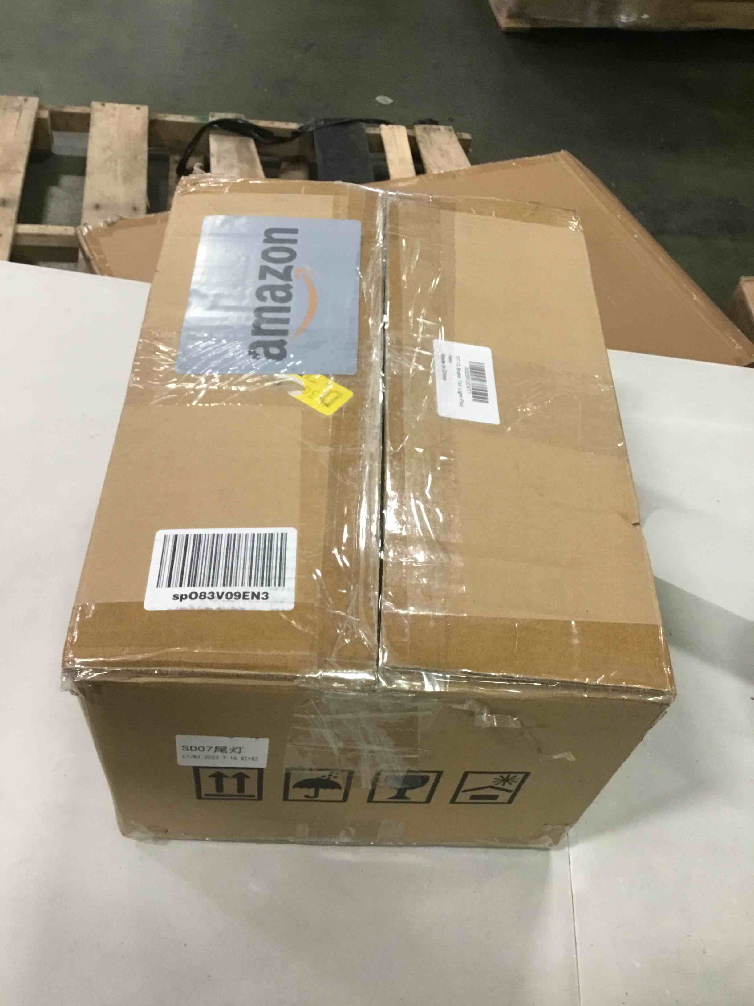 https://s3.amazonaws.com/lotting-images-prod/bidfta/BLU6053764_1710181177387.jpeg