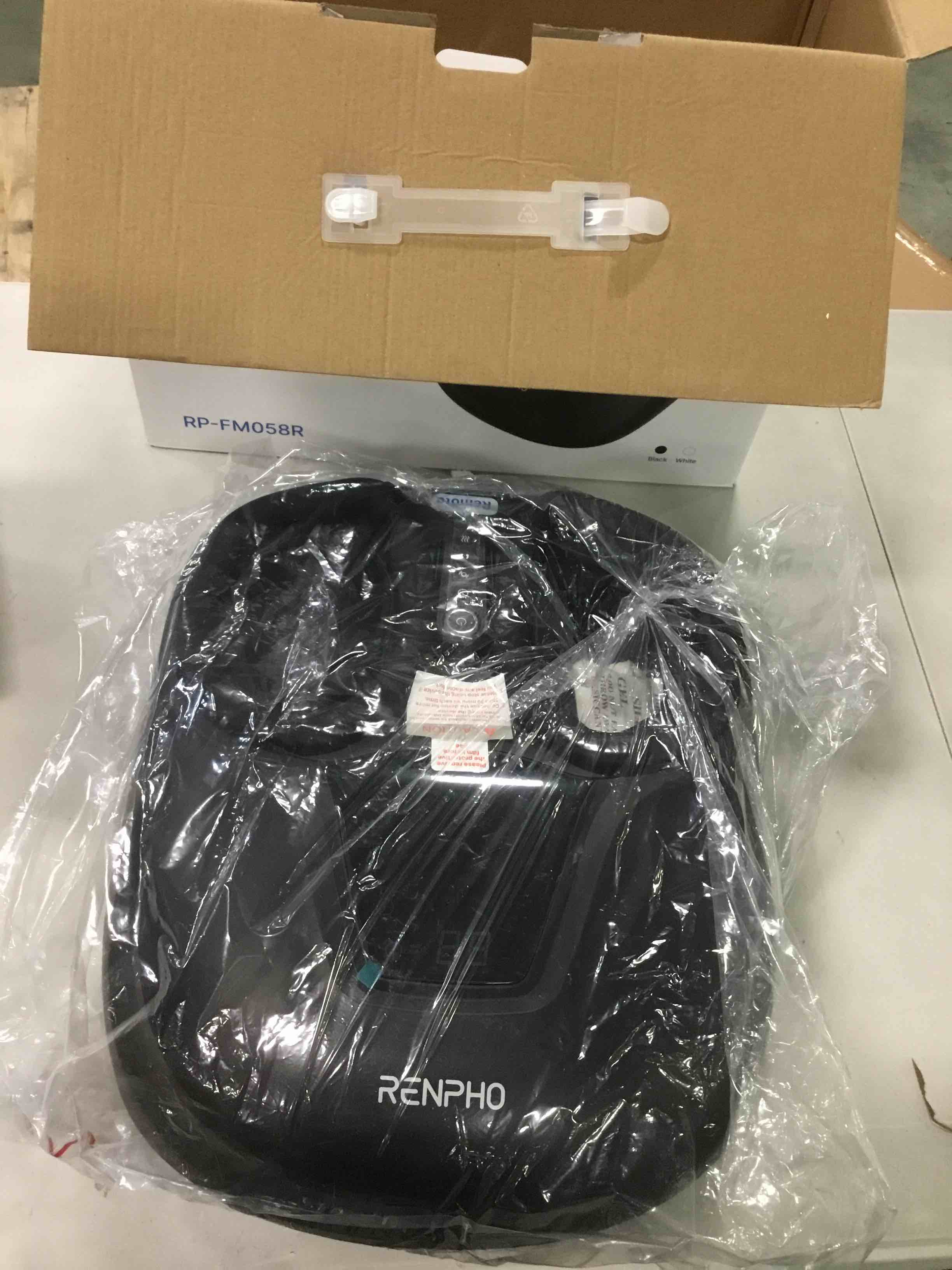 https://s3.amazonaws.com/lotting-images-prod/bidfta/BLU6053765_1710181328953.jpeg