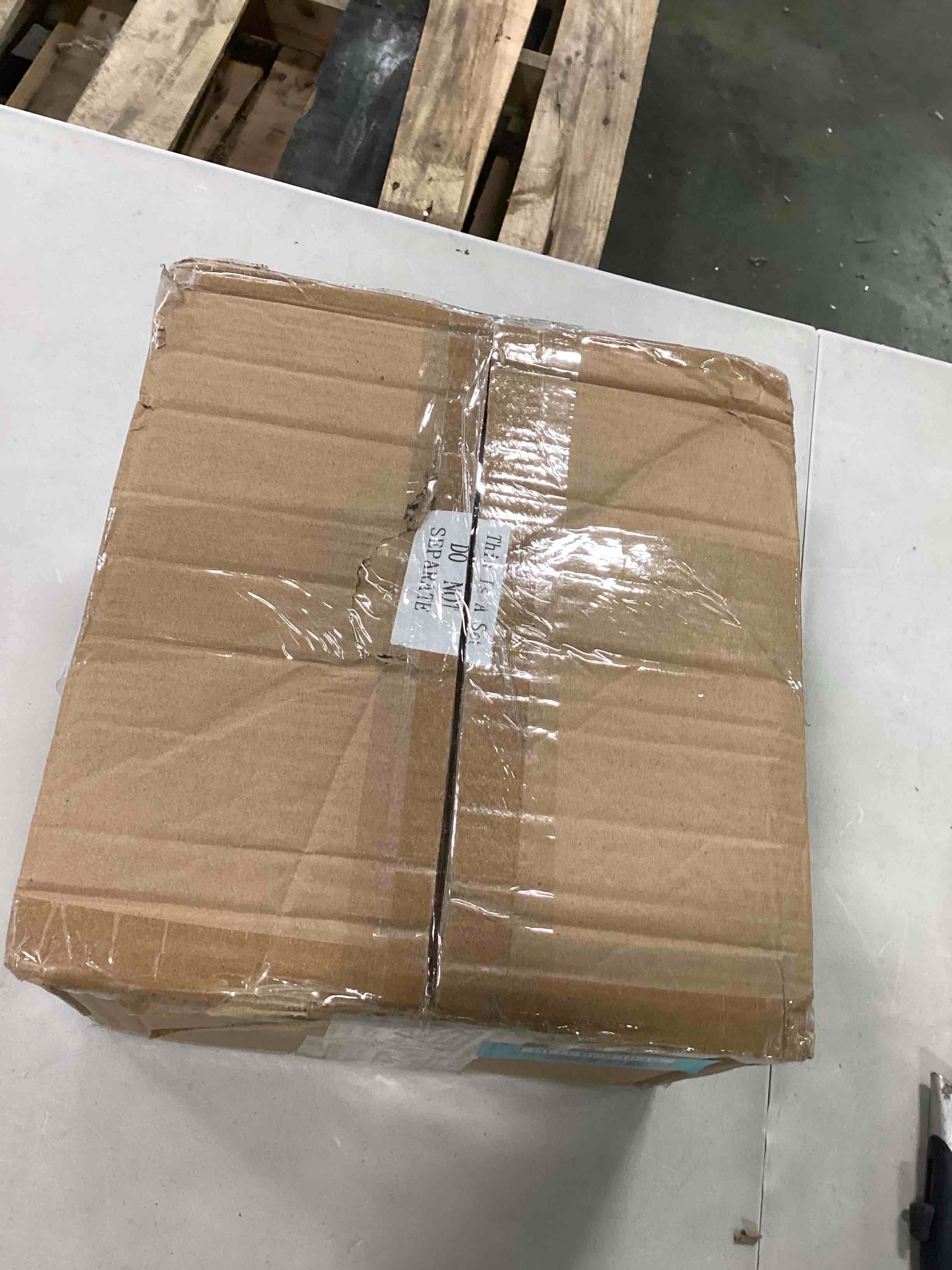 https://s3.amazonaws.com/lotting-images-prod/bidfta/BLU6053848_1710258578669.jpeg