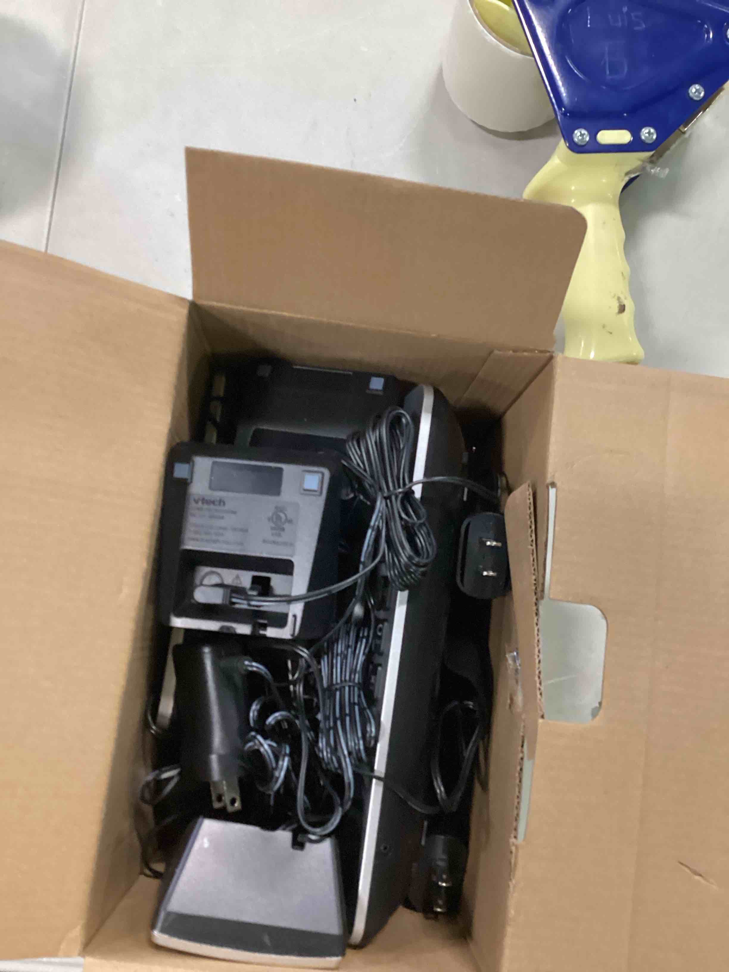 https://s3.amazonaws.com/lotting-images-prod/bidfta/BLU6054057_1710357234922.jpeg