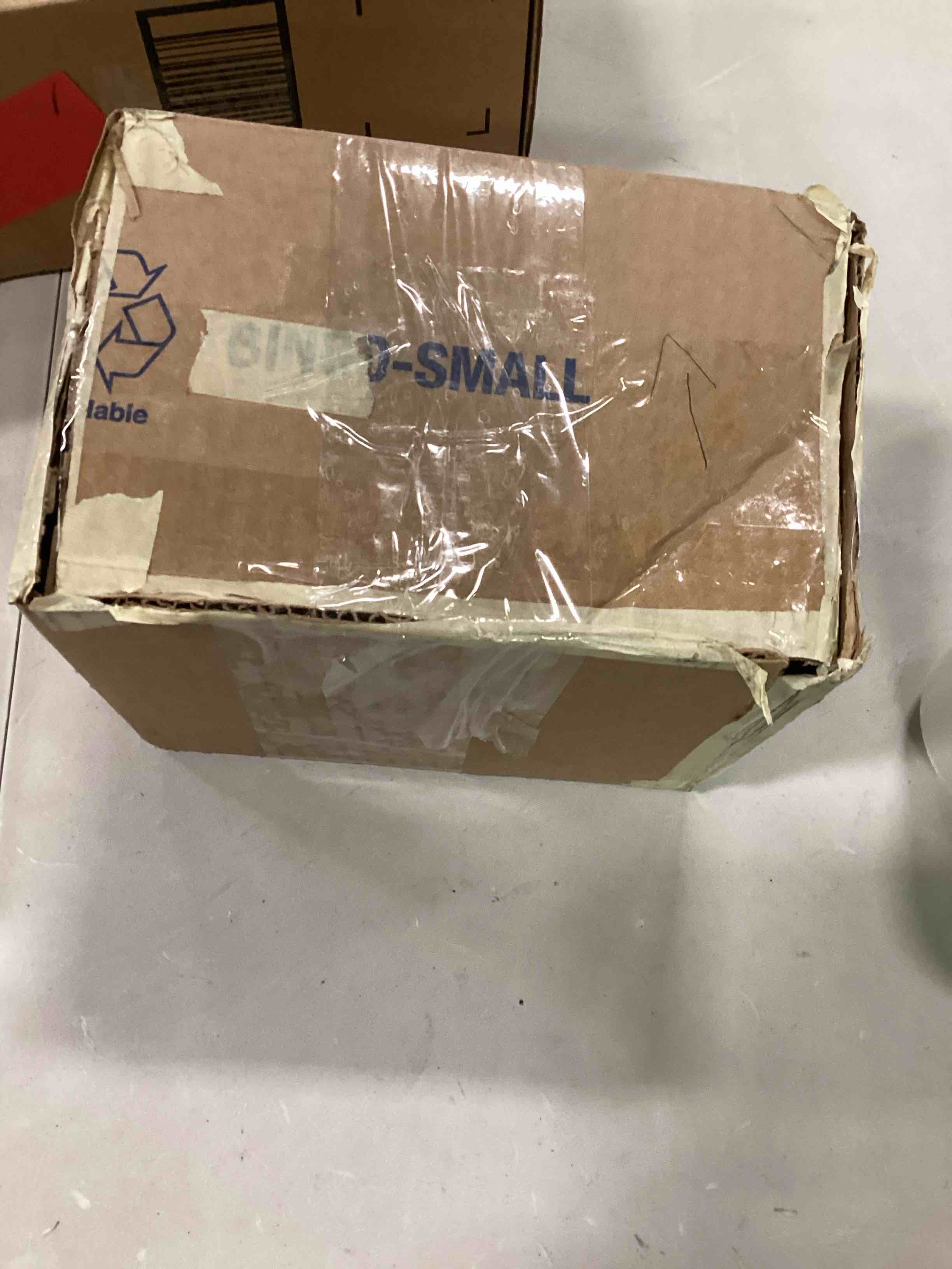 https://s3.amazonaws.com/lotting-images-prod/bidfta/BLU6054072_1710358911493.jpeg