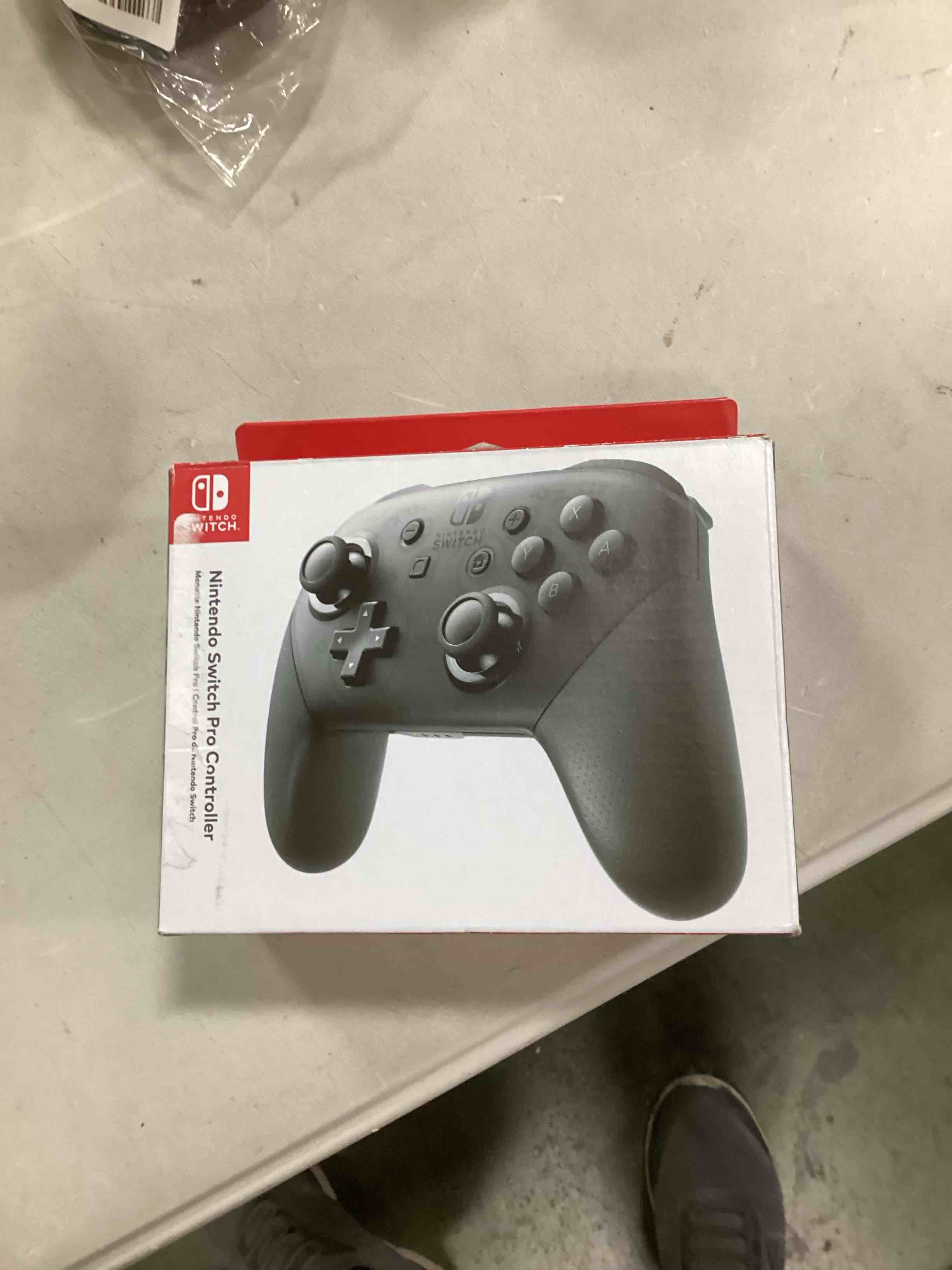 Nintendo Switch Pro Controller