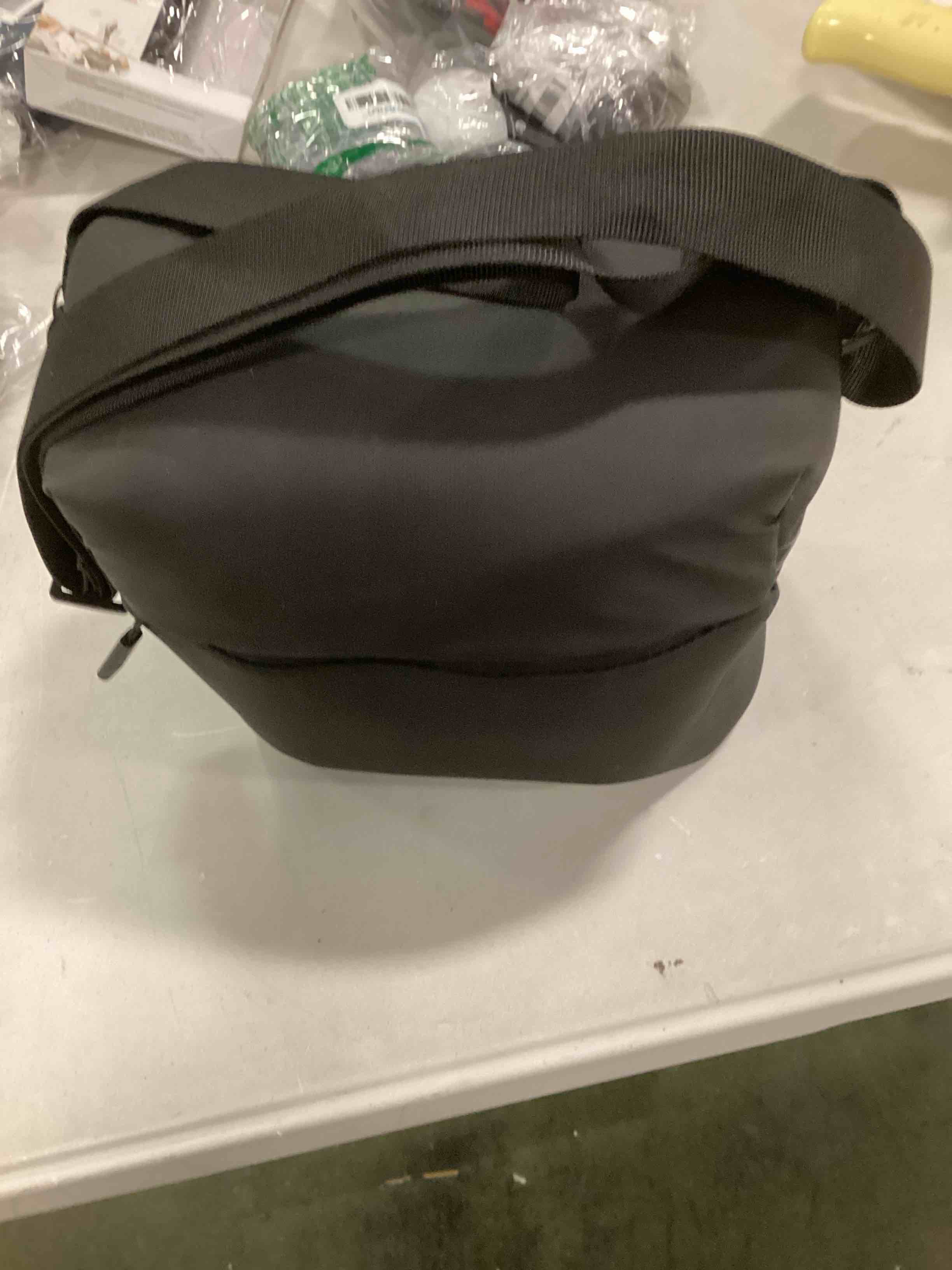 https://s3.amazonaws.com/lotting-images-prod/bidfta/BLU6054106_1710421561527.jpeg
