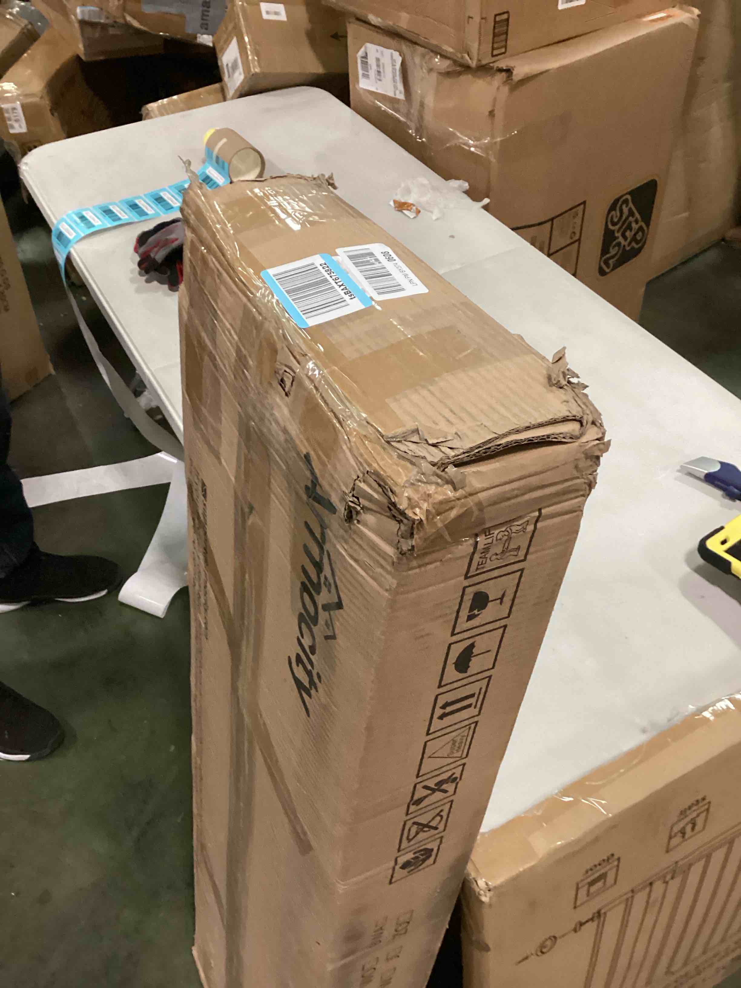 https://s3.amazonaws.com/lotting-images-prod/bidfta/BLU6054433_1710783716259.jpeg