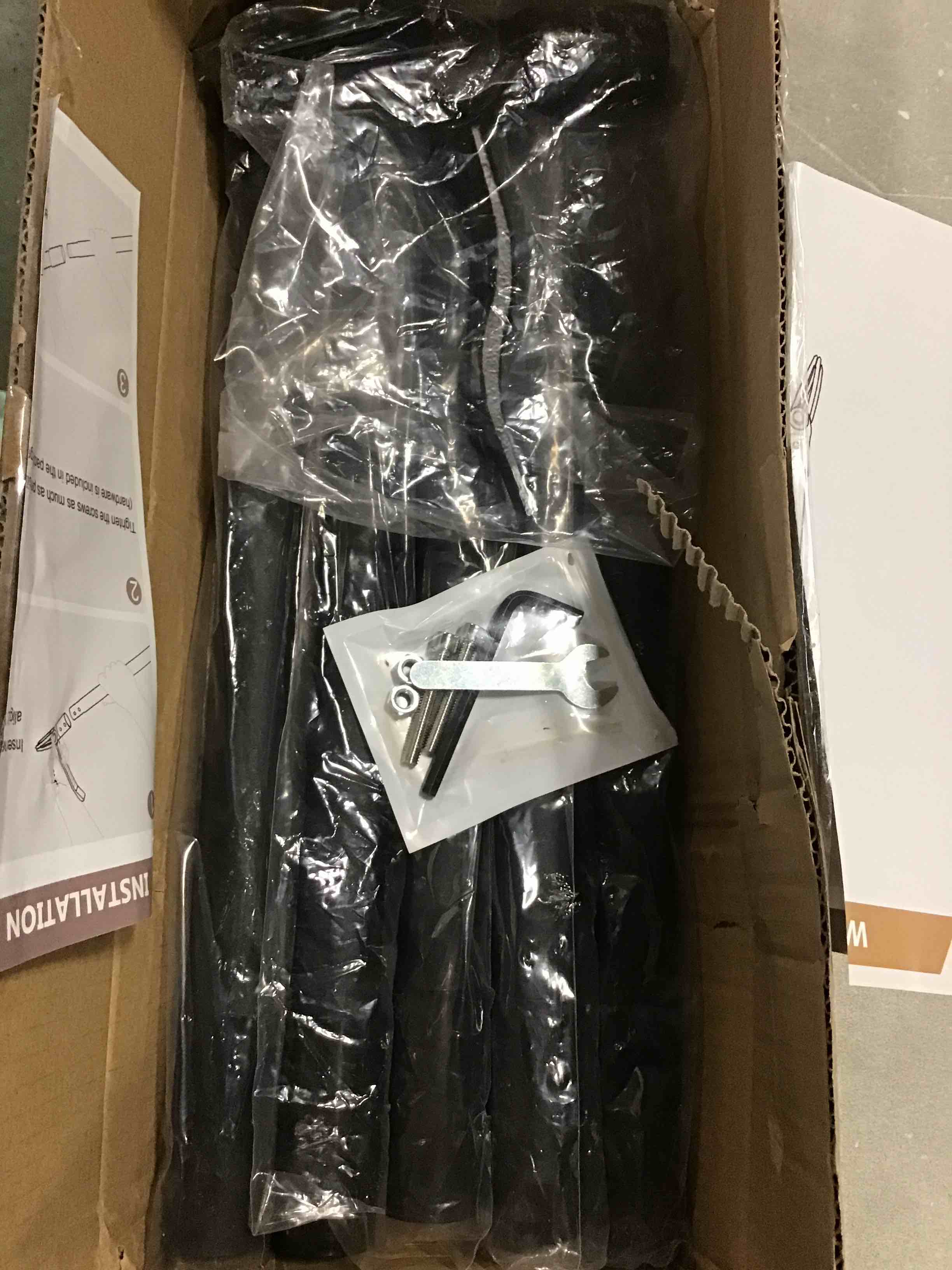 https://s3.amazonaws.com/lotting-images-prod/bidfta/BLU6054646_1709923446854.jpeg