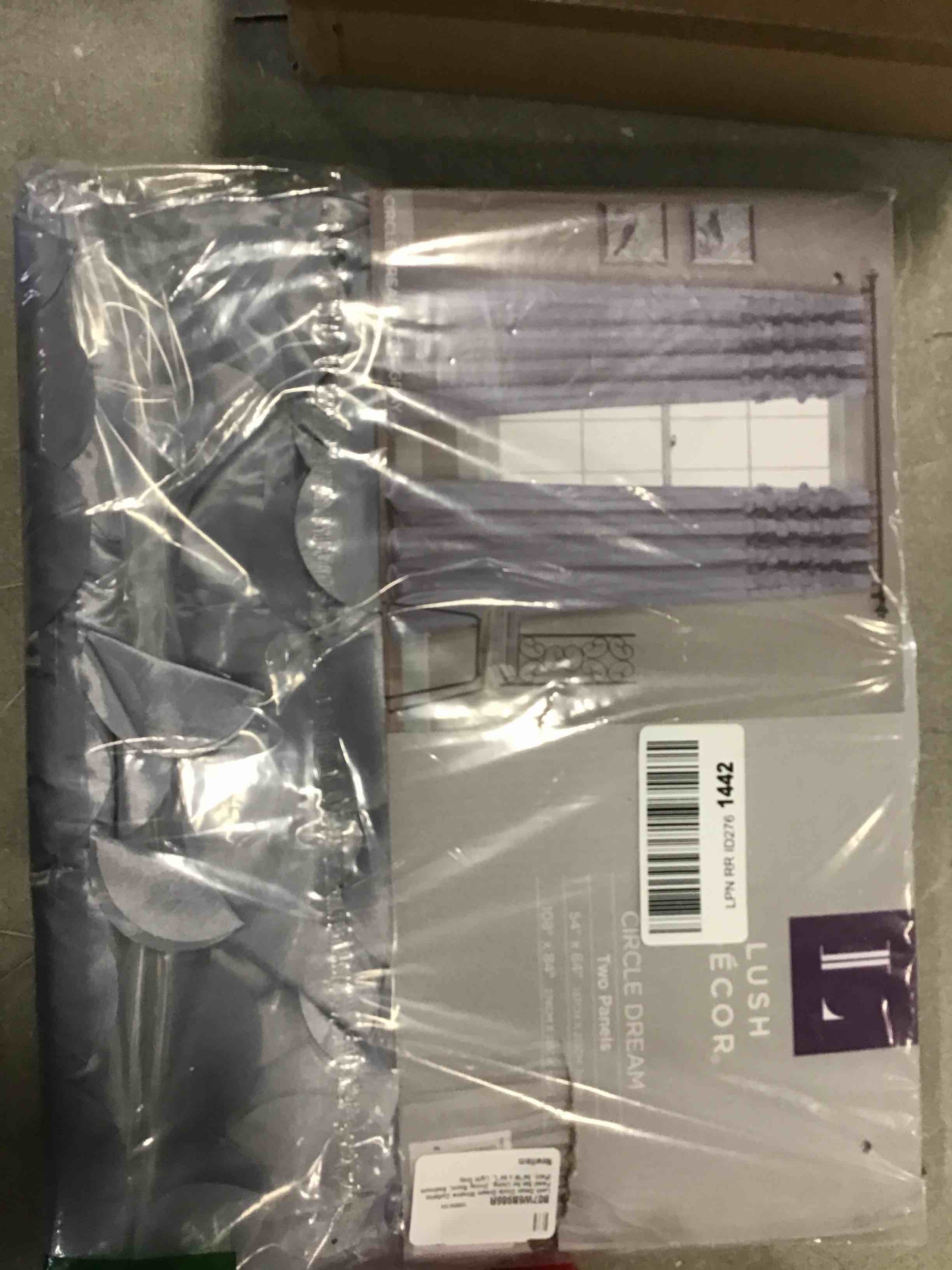 https://s3.amazonaws.com/lotting-images-prod/bidfta/BLU6055551_1710445913683.jpeg