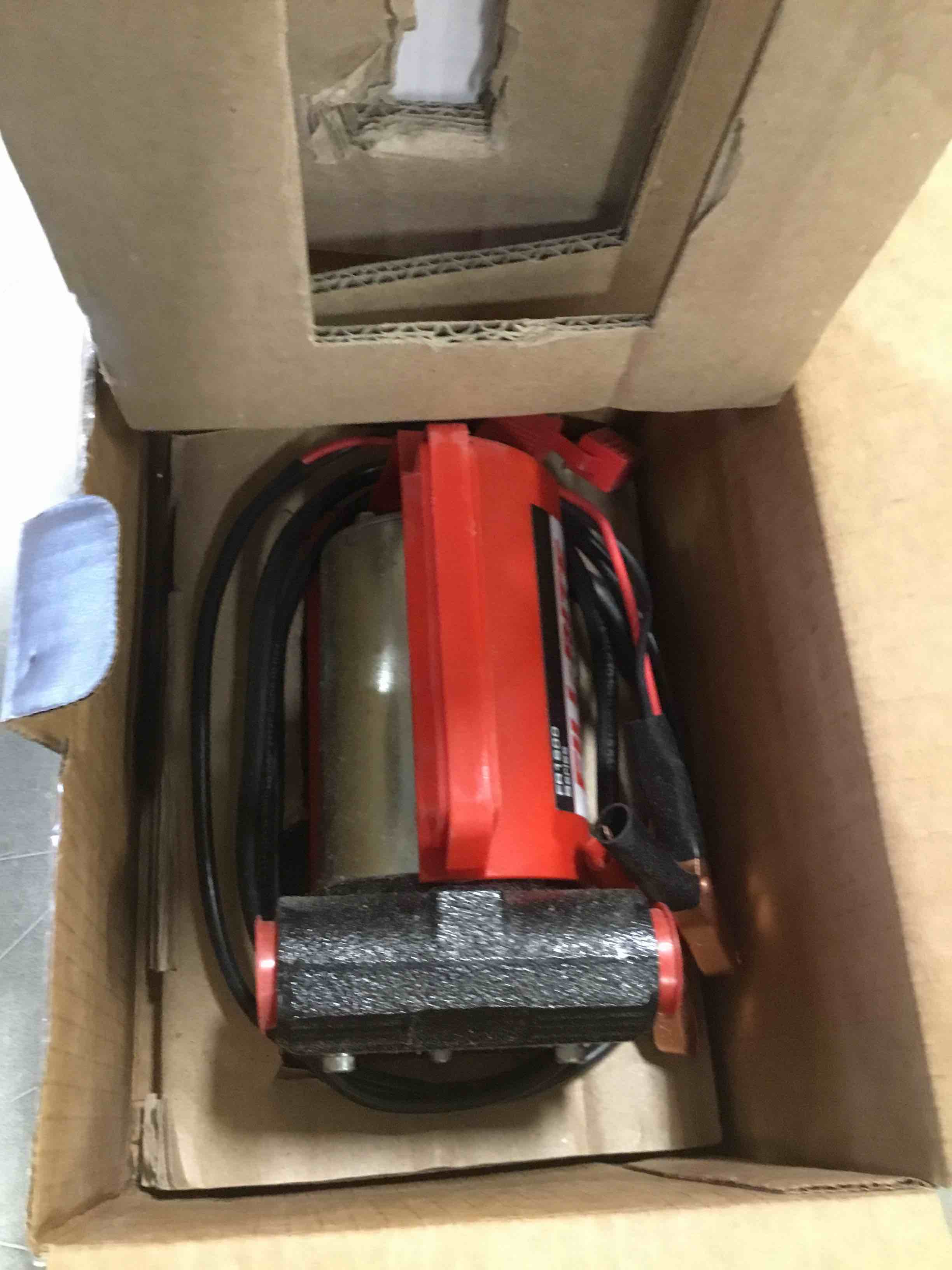 https://s3.amazonaws.com/lotting-images-prod/bidfta/BLU6055694_1710517424760.jpeg