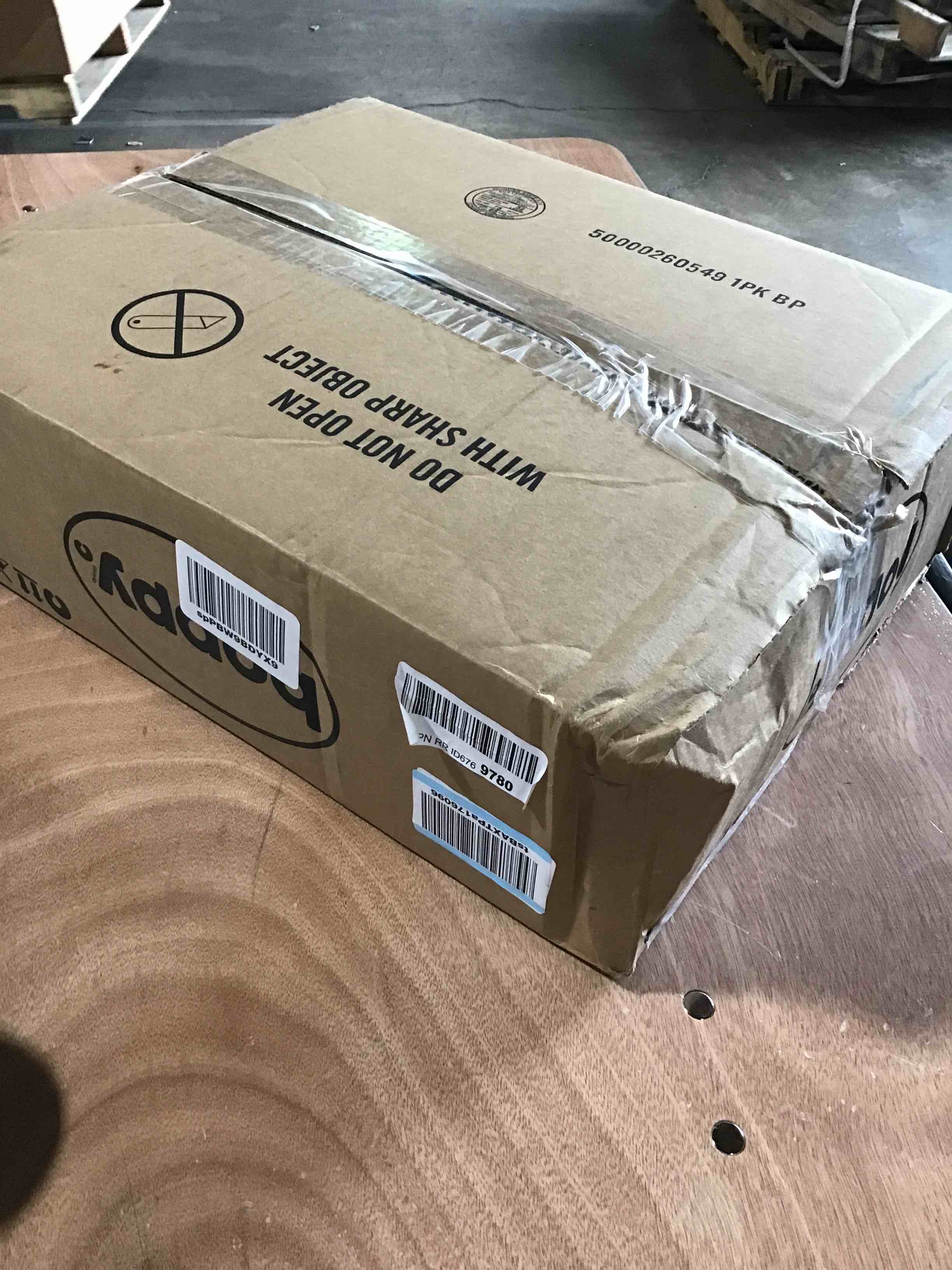 https://s3.amazonaws.com/lotting-images-prod/bidfta/BLU6056365_1709749405240.jpeg