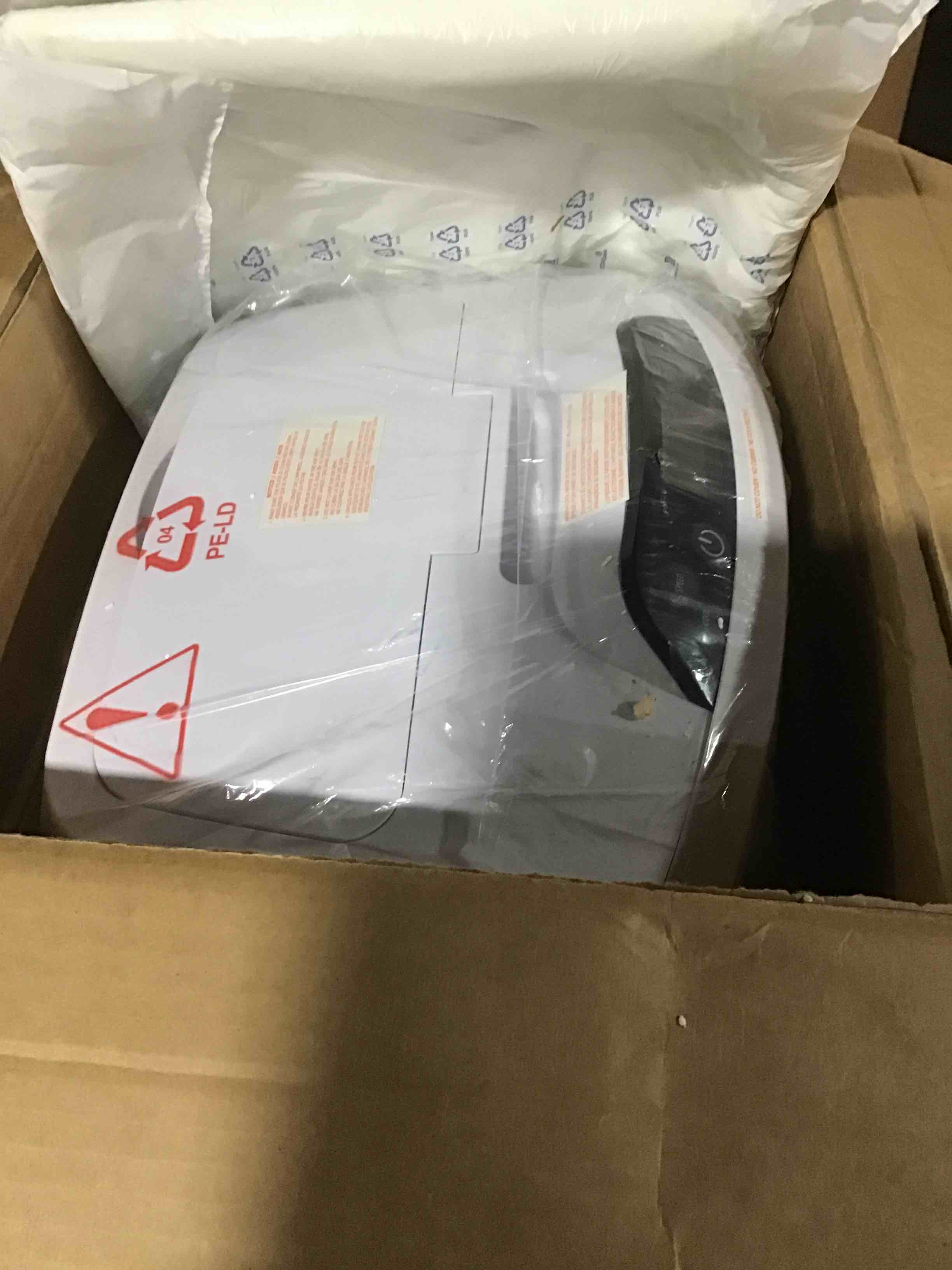 https://s3.amazonaws.com/lotting-images-prod/bidfta/BLU6056479_1709837350527.jpeg