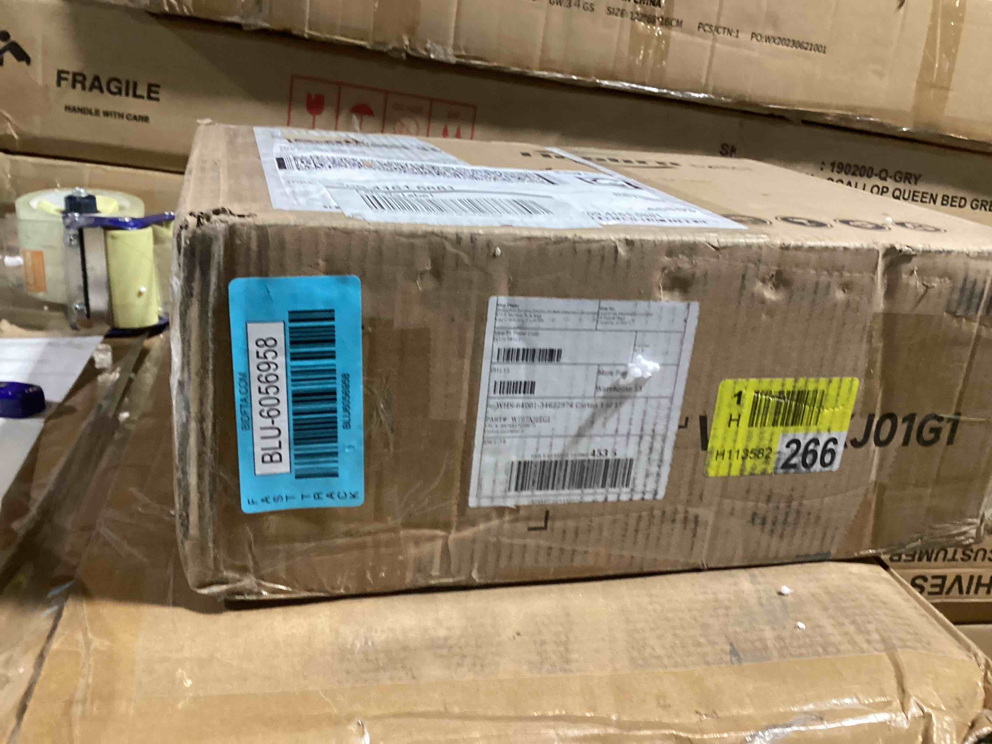 https://s3.amazonaws.com/lotting-images-prod/bidfta/BLU6056958_1710609595453.jpeg