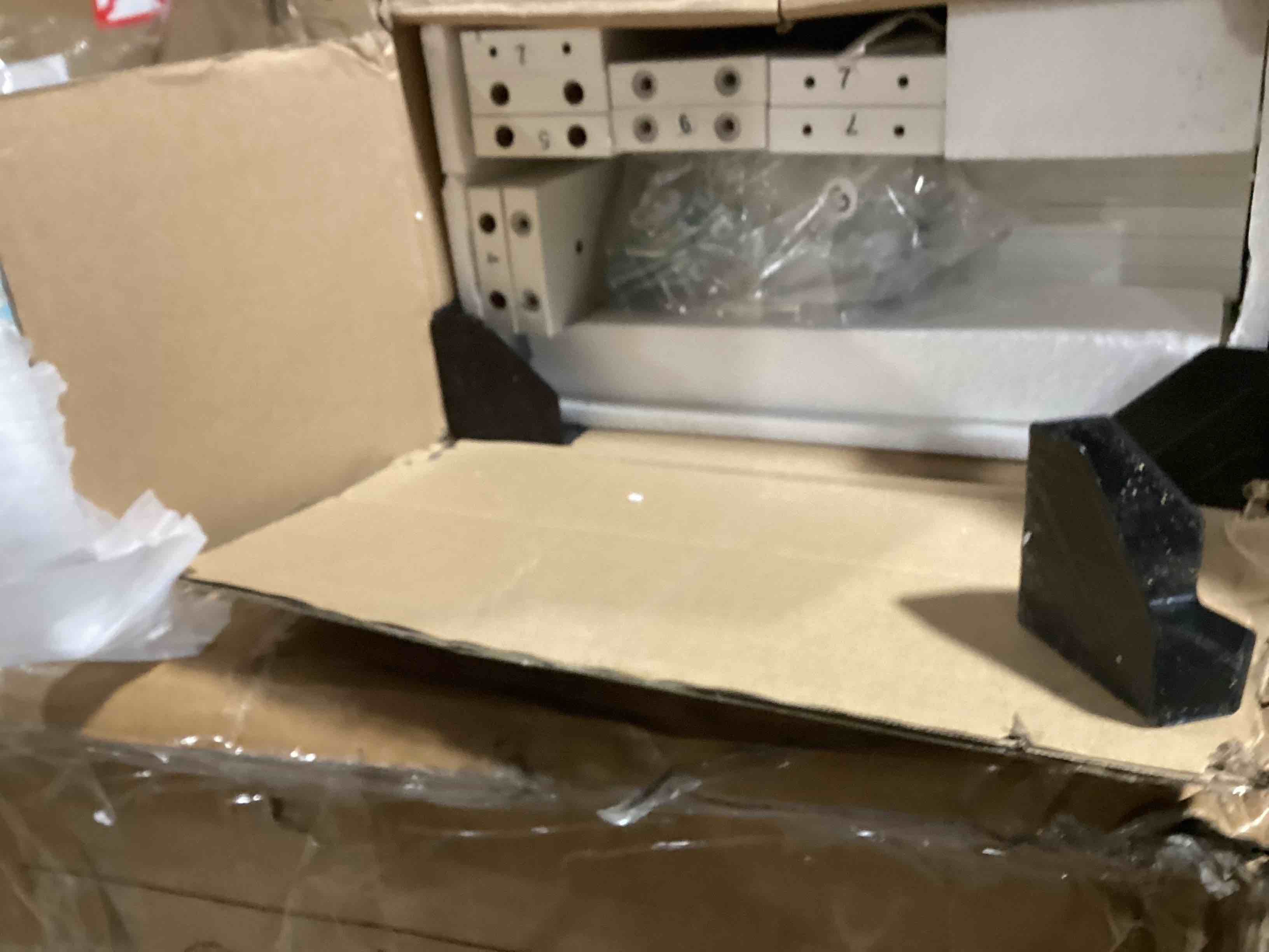 https://s3.amazonaws.com/lotting-images-prod/bidfta/BLU6056958_1710609629318.jpeg