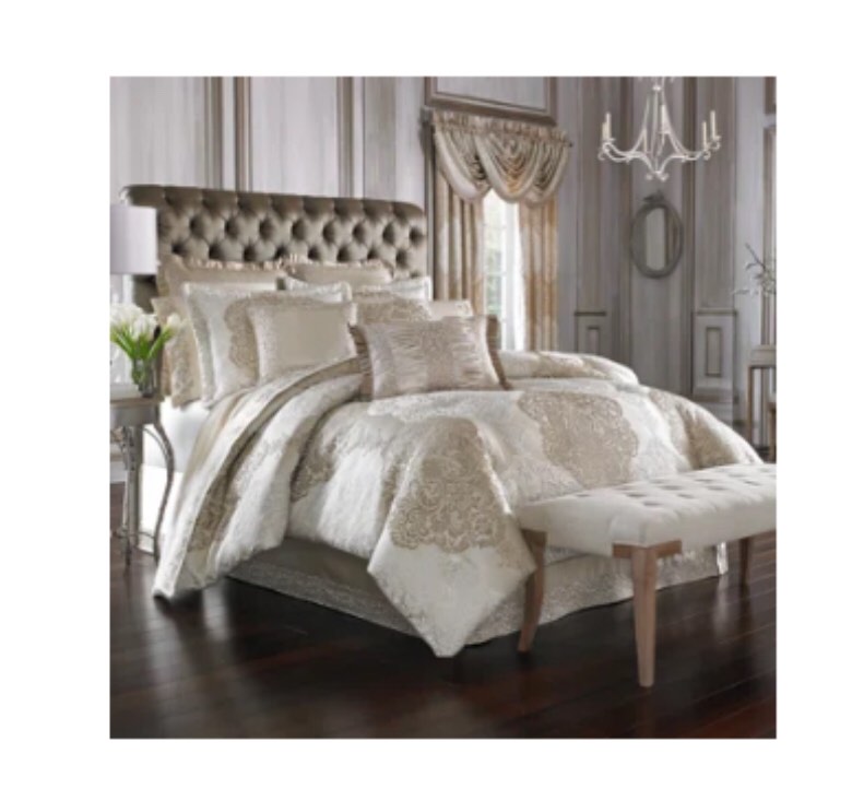 Jaculine Gold 4 Piece Comforter Set