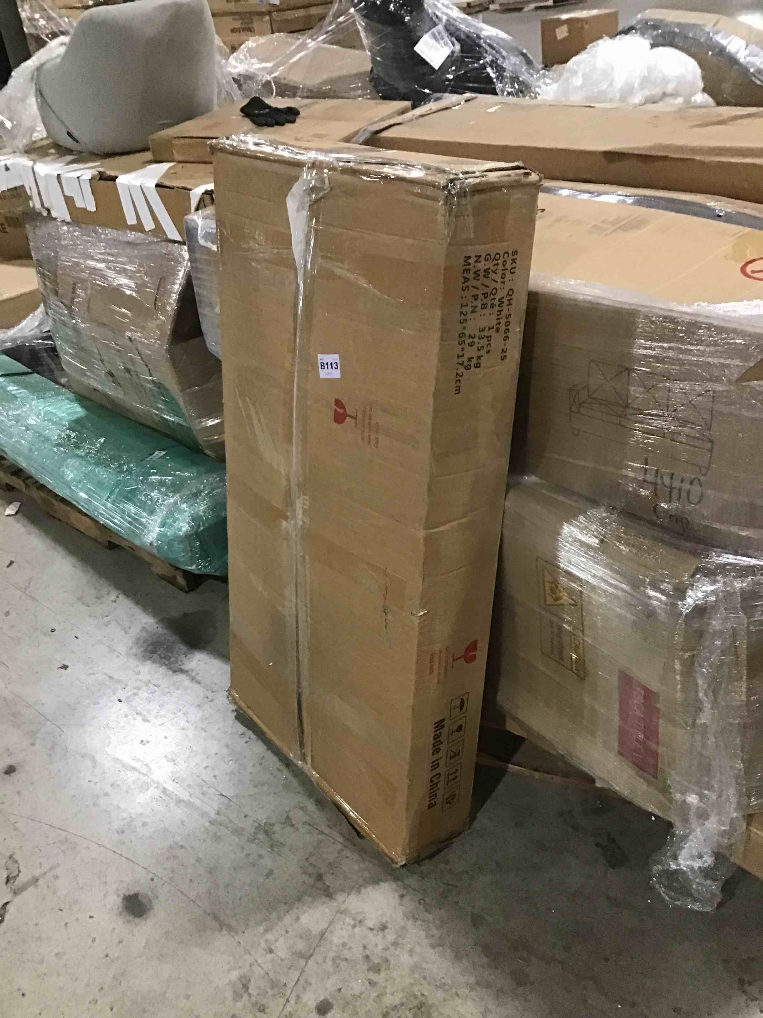https://s3.amazonaws.com/lotting-images-prod/bidfta/BLU6058004_1708011027931.jpeg