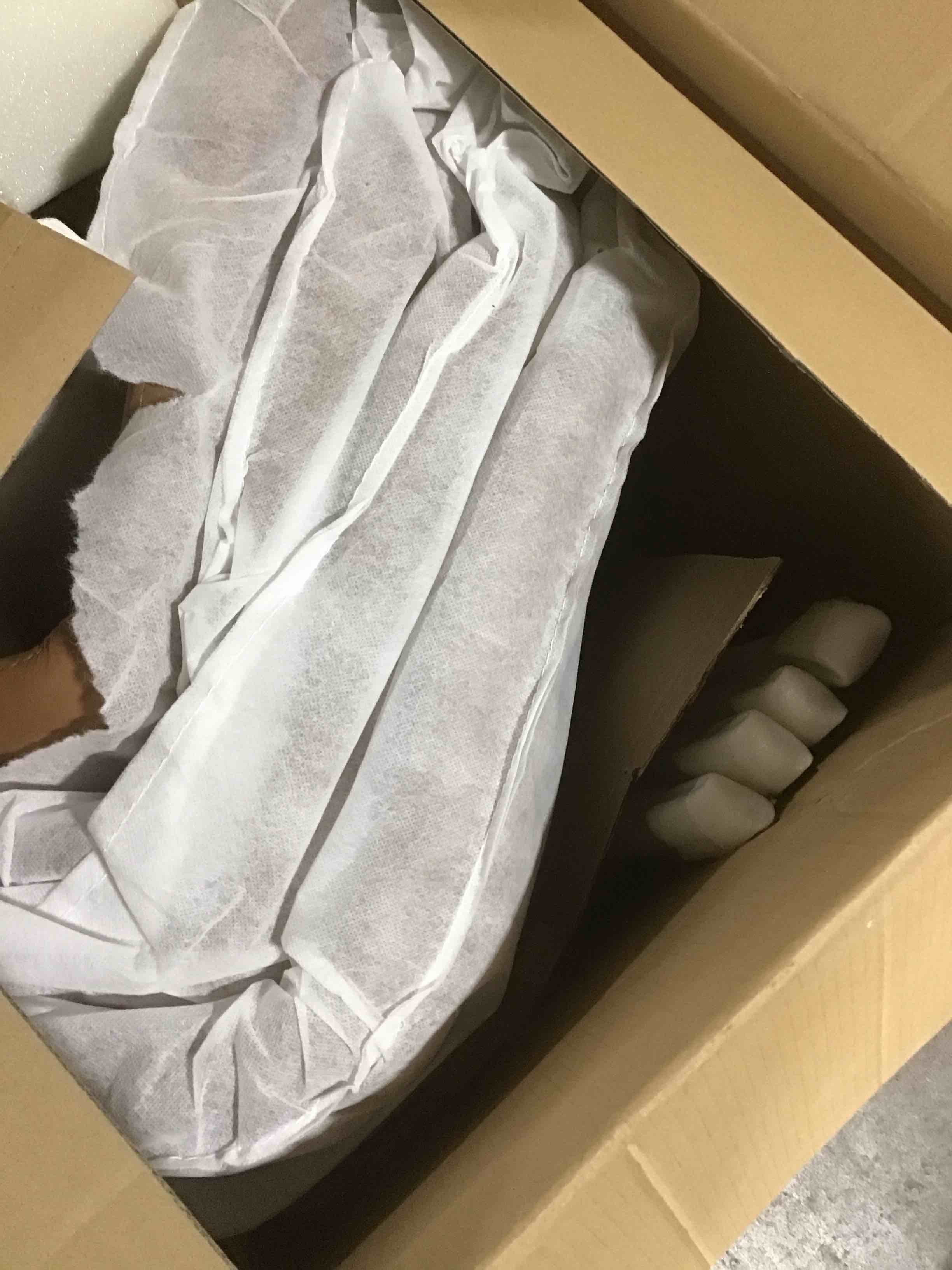 https://s3.amazonaws.com/lotting-images-prod/bidfta/BLU6058339_1708444405452.jpeg