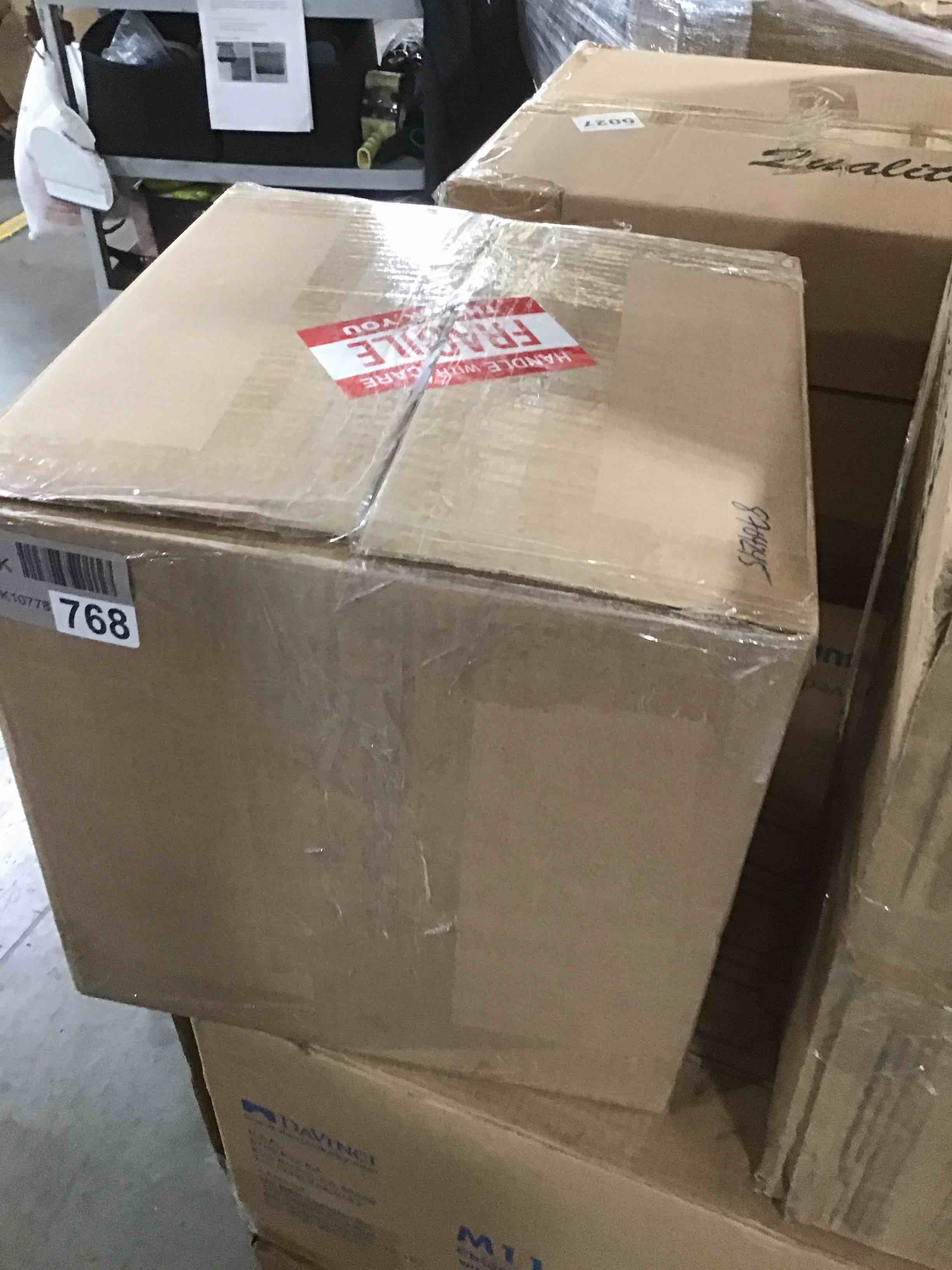 https://s3.amazonaws.com/lotting-images-prod/bidfta/BLU6058742_1708977560558.jpeg