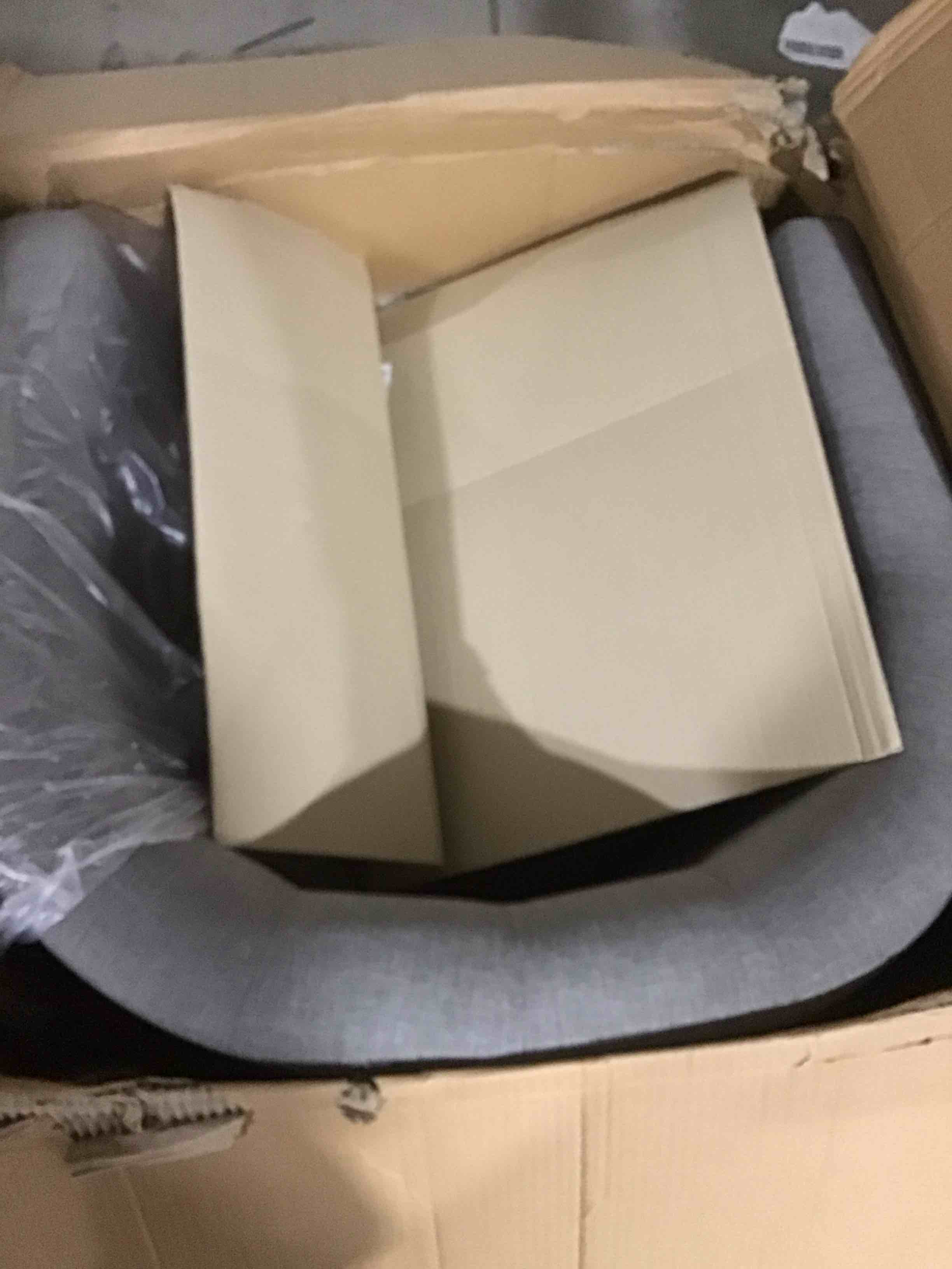 https://s3.amazonaws.com/lotting-images-prod/bidfta/BLU6058930_1709152658266.jpeg