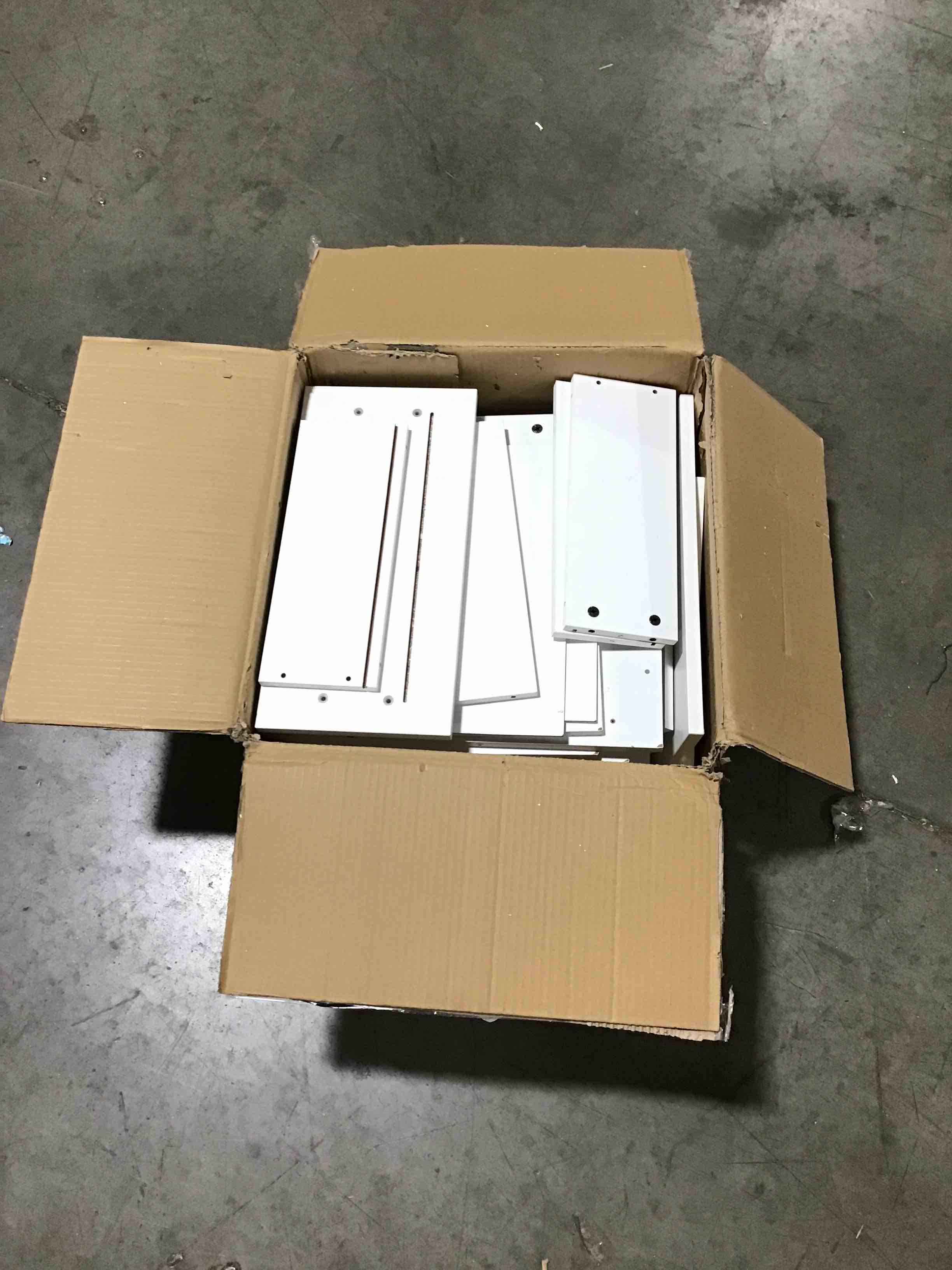 https://s3.amazonaws.com/lotting-images-prod/bidfta/BLU6059146_1709750926823.jpeg