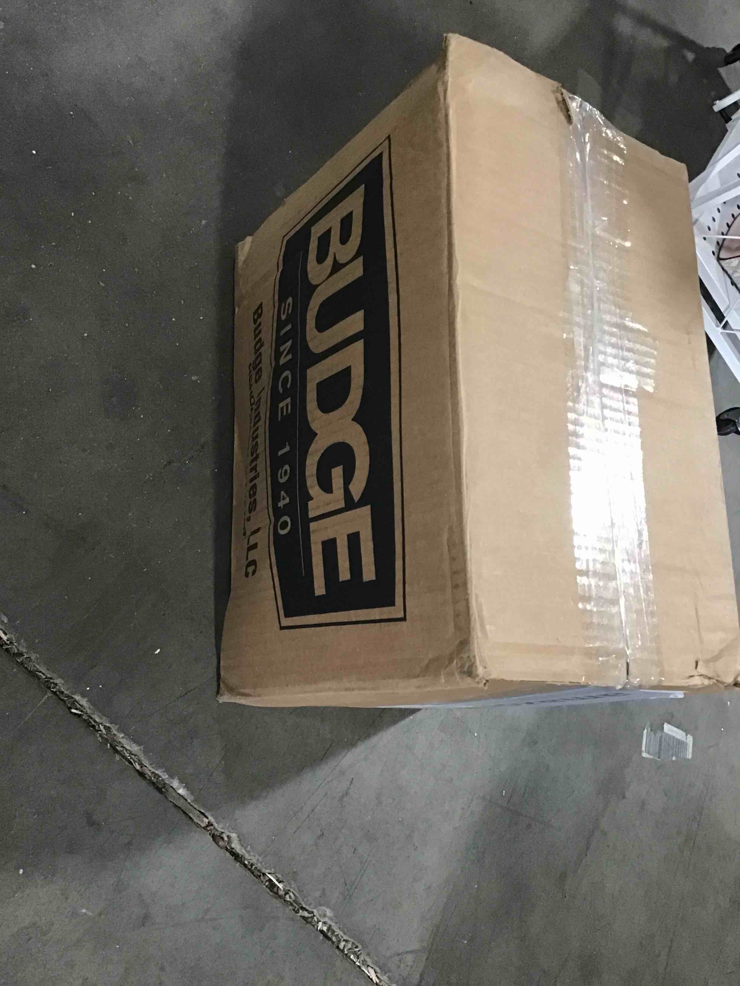 https://s3.amazonaws.com/lotting-images-prod/bidfta/BLU6059320_1709833085887.jpeg