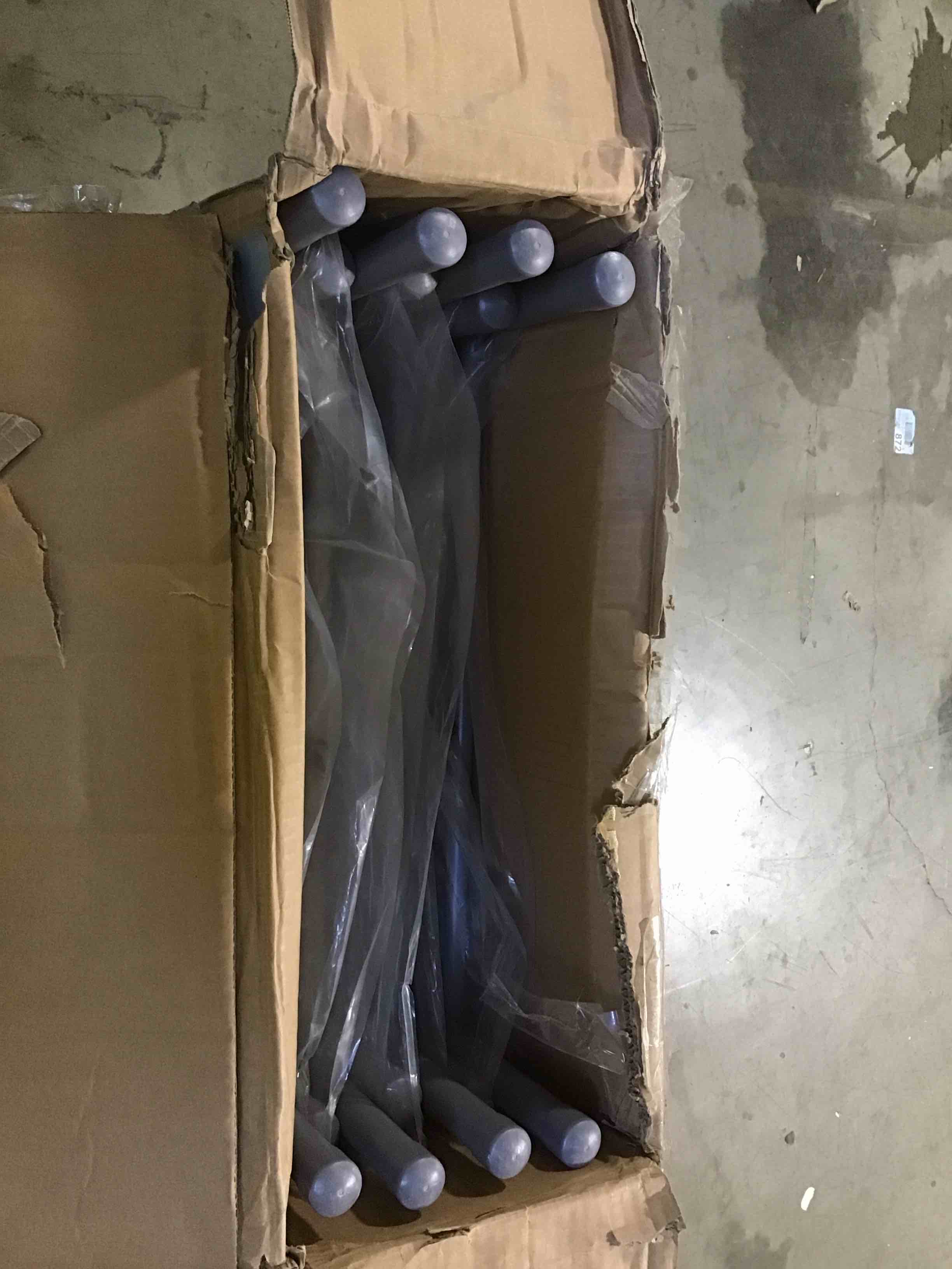 https://s3.amazonaws.com/lotting-images-prod/bidfta/BLU6059811_1710182253752.jpeg